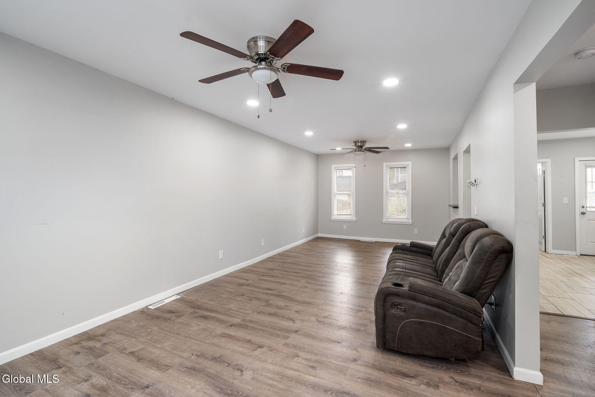 Schenectady, New York 12304, United States, 3 Bedrooms Bedrooms, ,2 BathroomsBathrooms,Residential,Active,229636