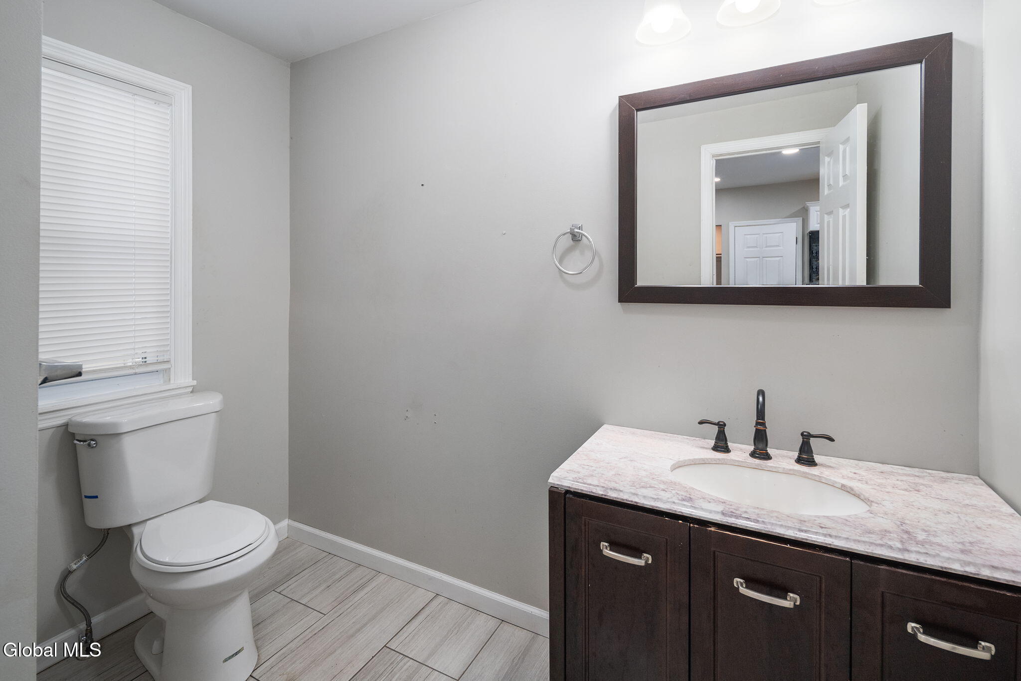 Schenectady, New York 12304, United States, 3 Bedrooms Bedrooms, ,2 BathroomsBathrooms,Residential,Active,229636