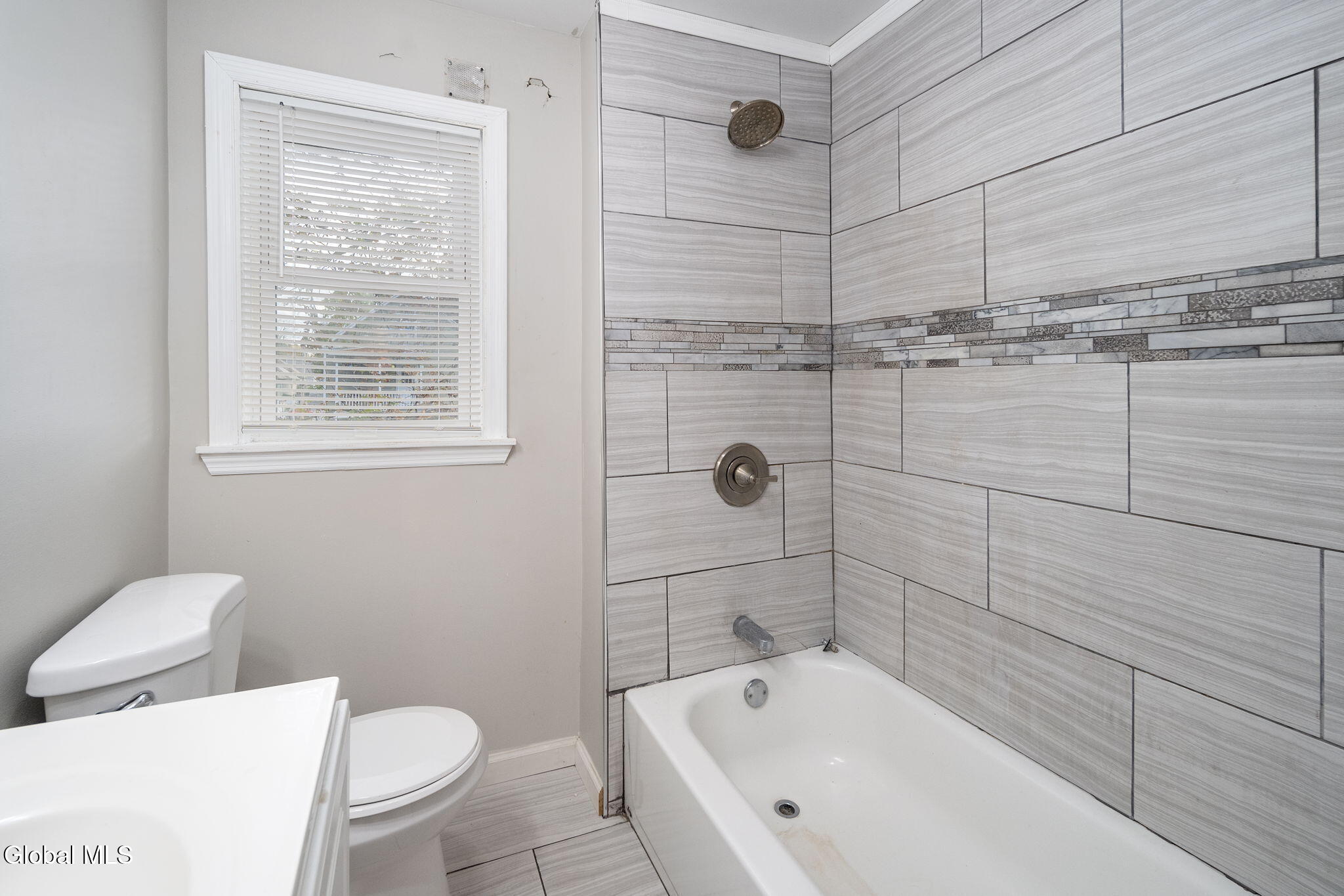 Schenectady, New York 12304, United States, 3 Bedrooms Bedrooms, ,2 BathroomsBathrooms,Residential,Active,229636