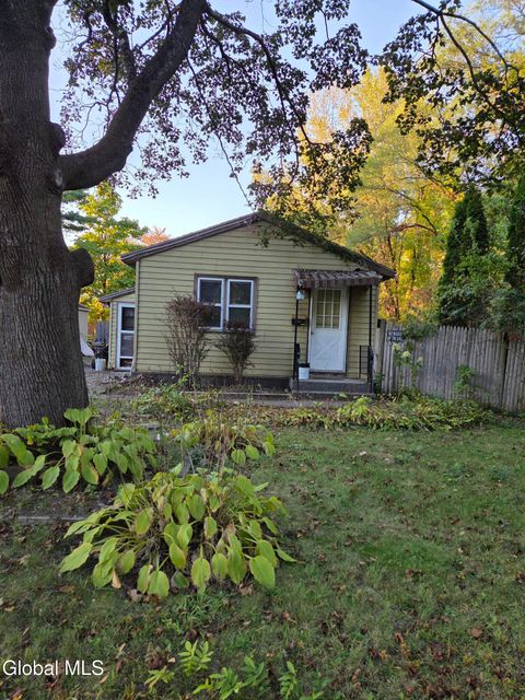 Photo of 82 Wilkins Avenue, Albany, NY 12205 (MLS # 202527284)