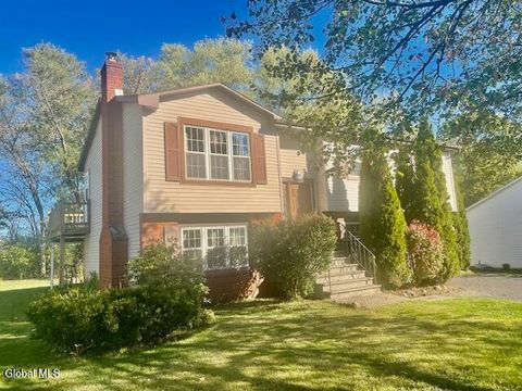 Photo of 44 Meadowlark Drive, Cohoes, NY 12047 (MLS # 202527910)