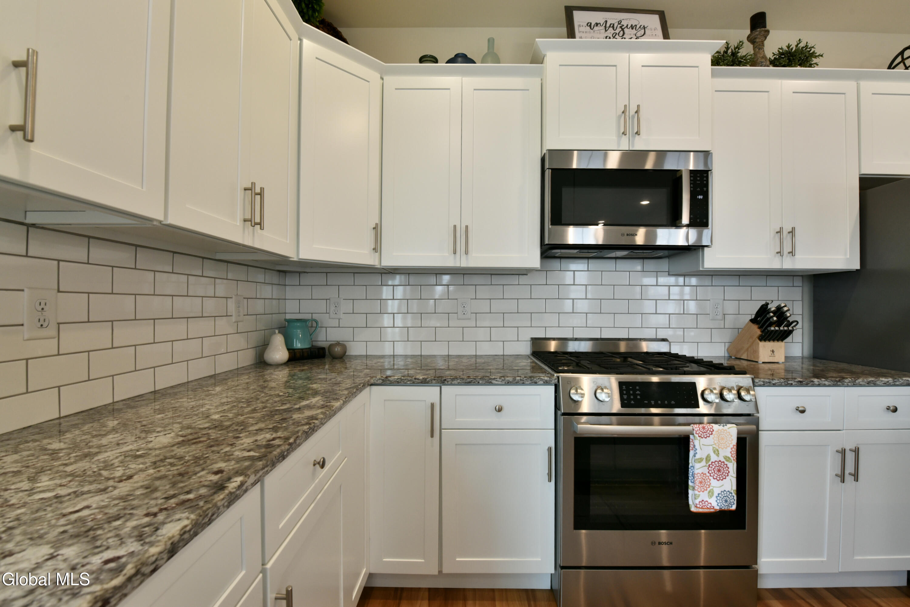 Ballston, New York 12019, United States, 3 Bedrooms Bedrooms, ,3 BathroomsBathrooms,Residential,Active,225036