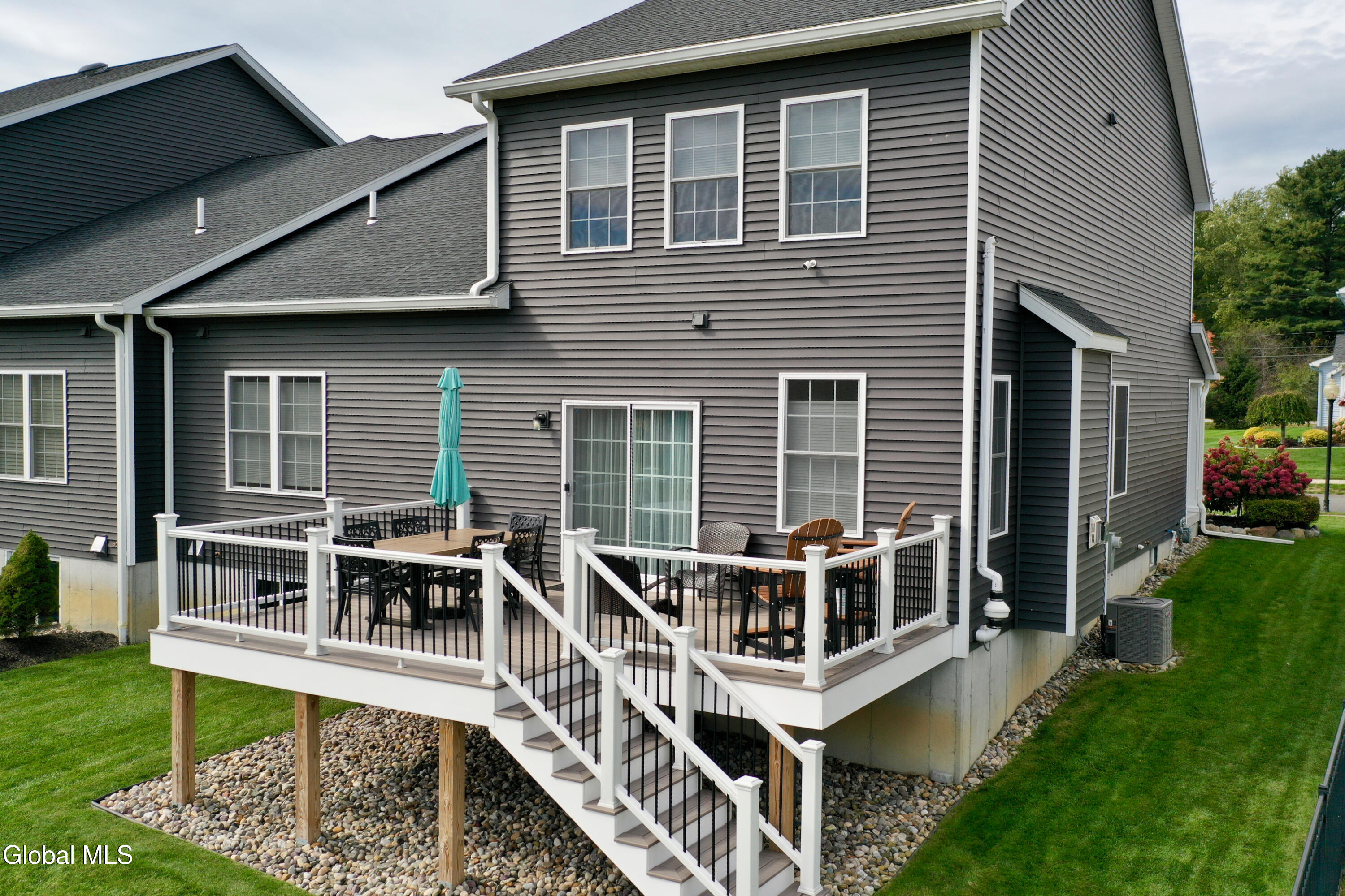 Ballston, New York 12019, United States, 3 Bedrooms Bedrooms, ,3 BathroomsBathrooms,Residential,Active,225036