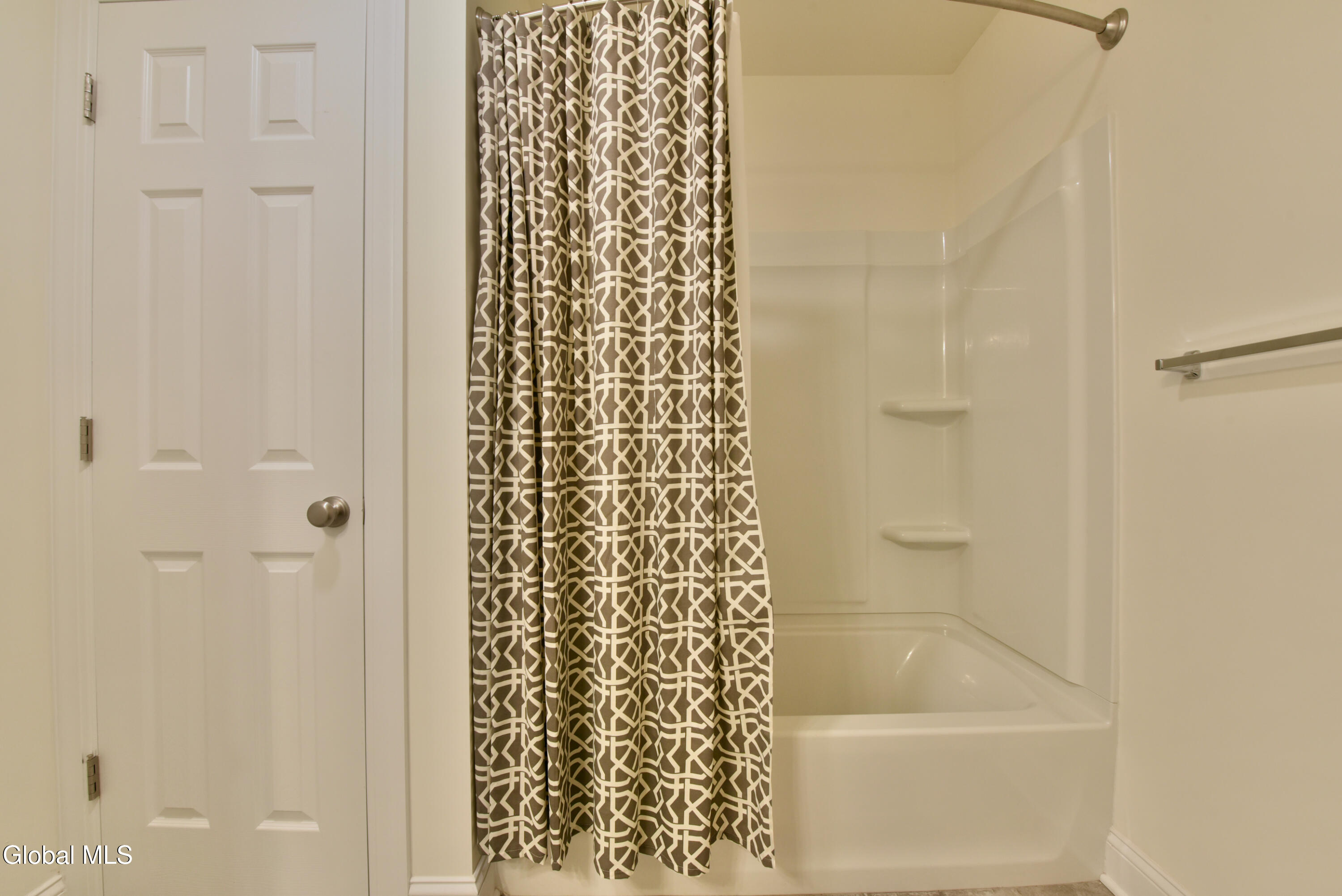 Ballston, New York 12019, United States, 3 Bedrooms Bedrooms, ,3 BathroomsBathrooms,Residential,Active,225036