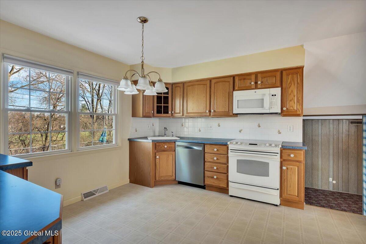 778 Westmoreland Drive, Niskayuna, New York image 17
