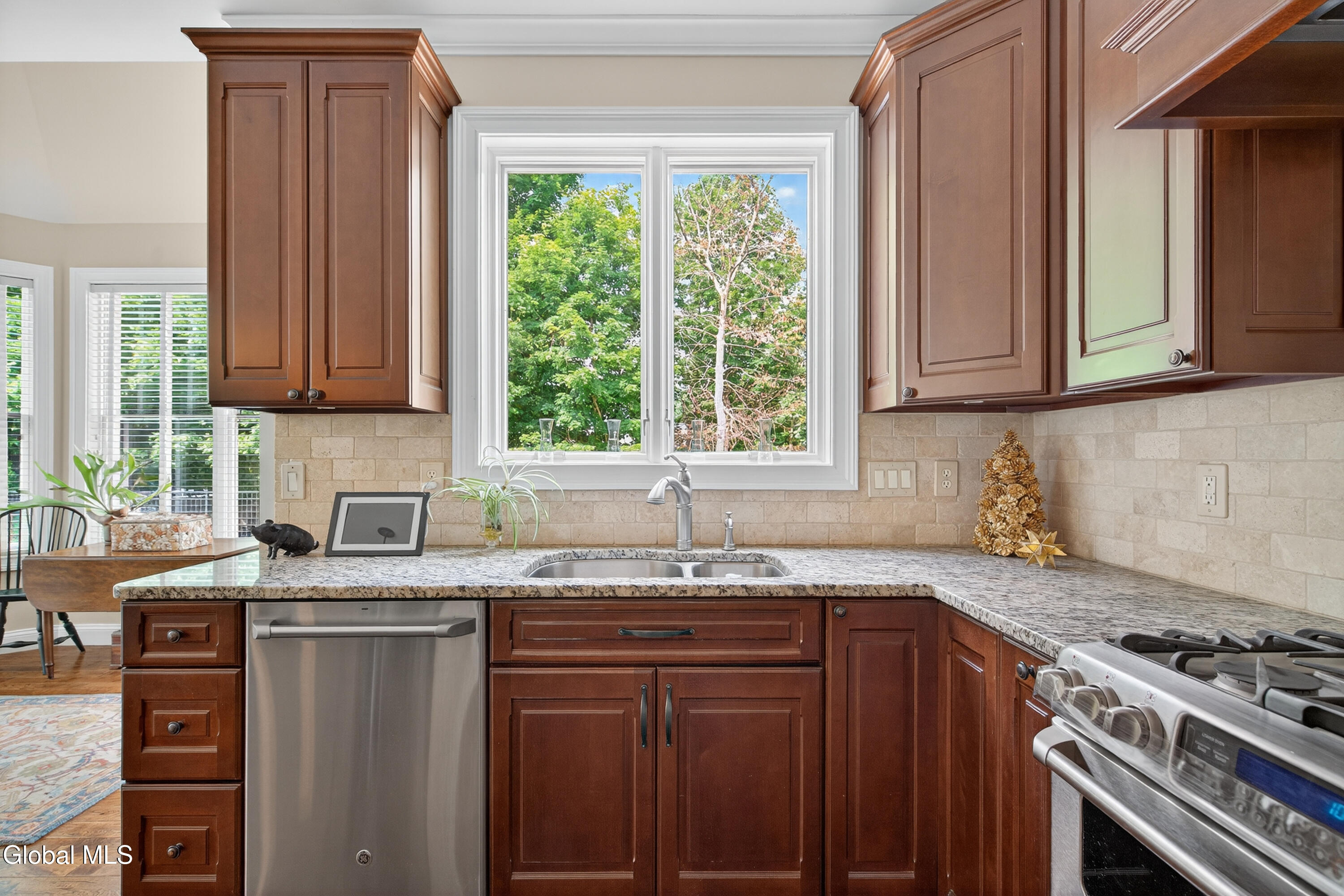 Queensbury, New York 12804, United States, 4 Bedrooms Bedrooms, ,3 BathroomsBathrooms,Residential,Active,165704