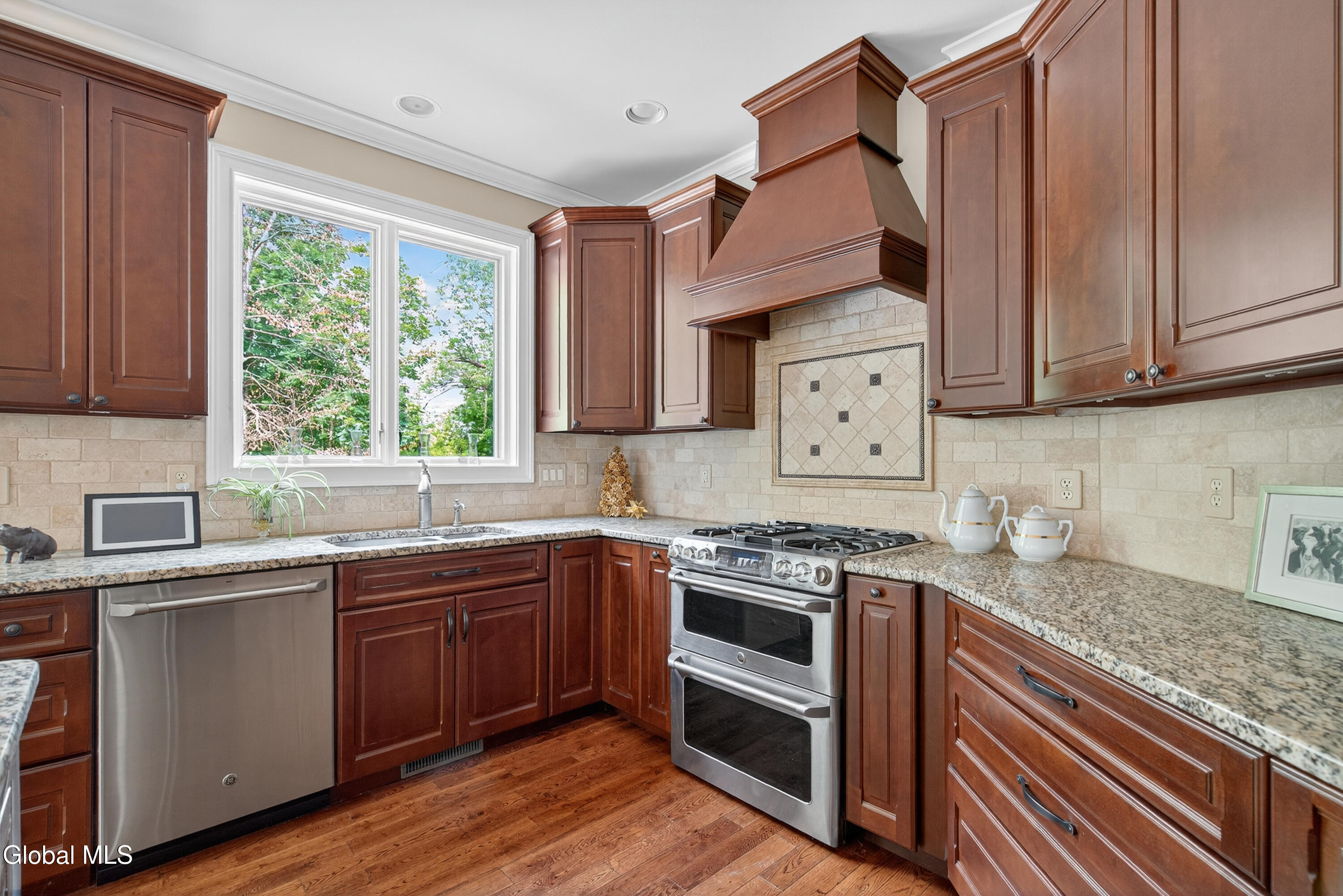 Queensbury, New York 12804, United States, 4 Bedrooms Bedrooms, ,3 BathroomsBathrooms,Residential,Active,165704