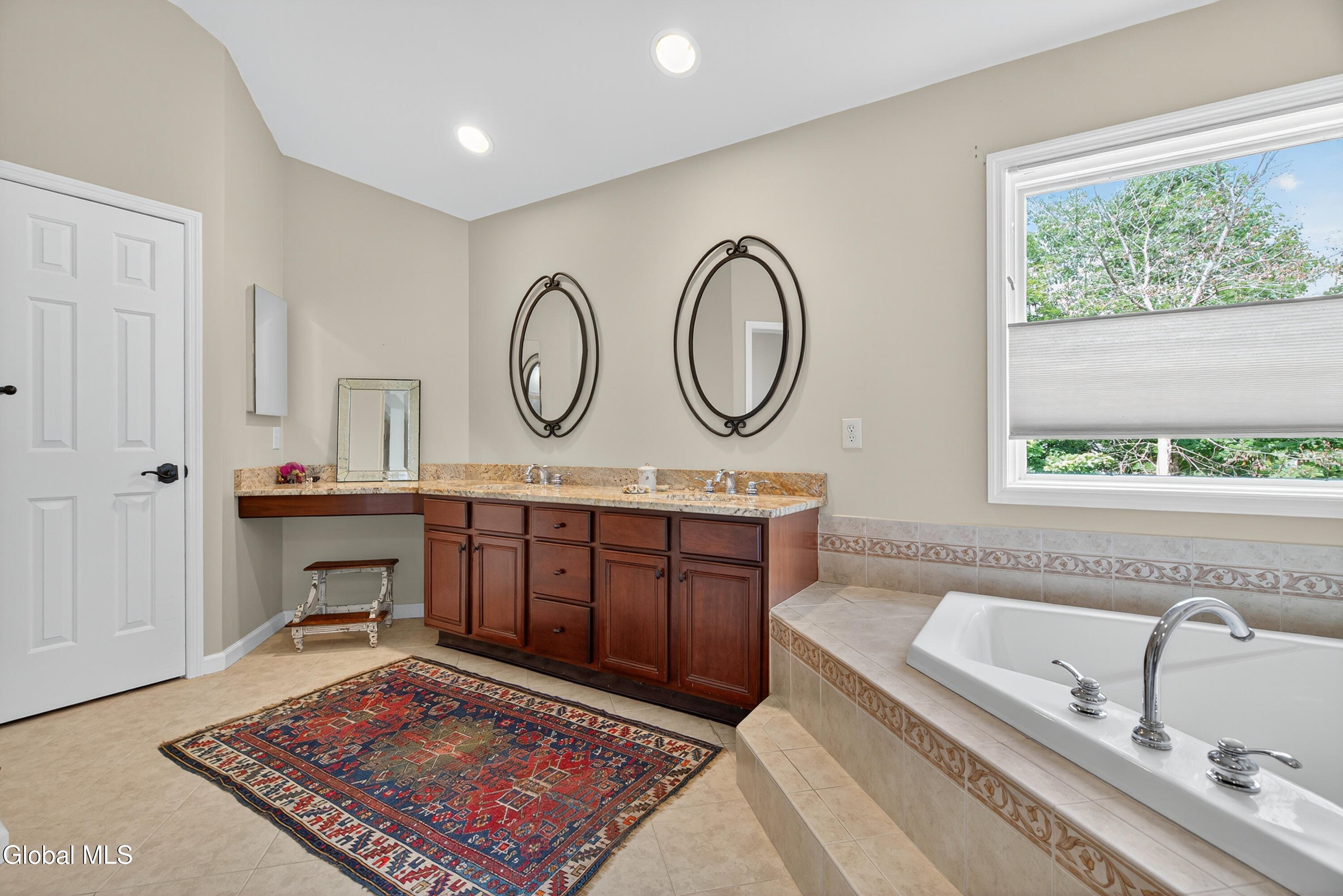 Queensbury, New York 12804, United States, 4 Bedrooms Bedrooms, ,3 BathroomsBathrooms,Residential,Active,165704