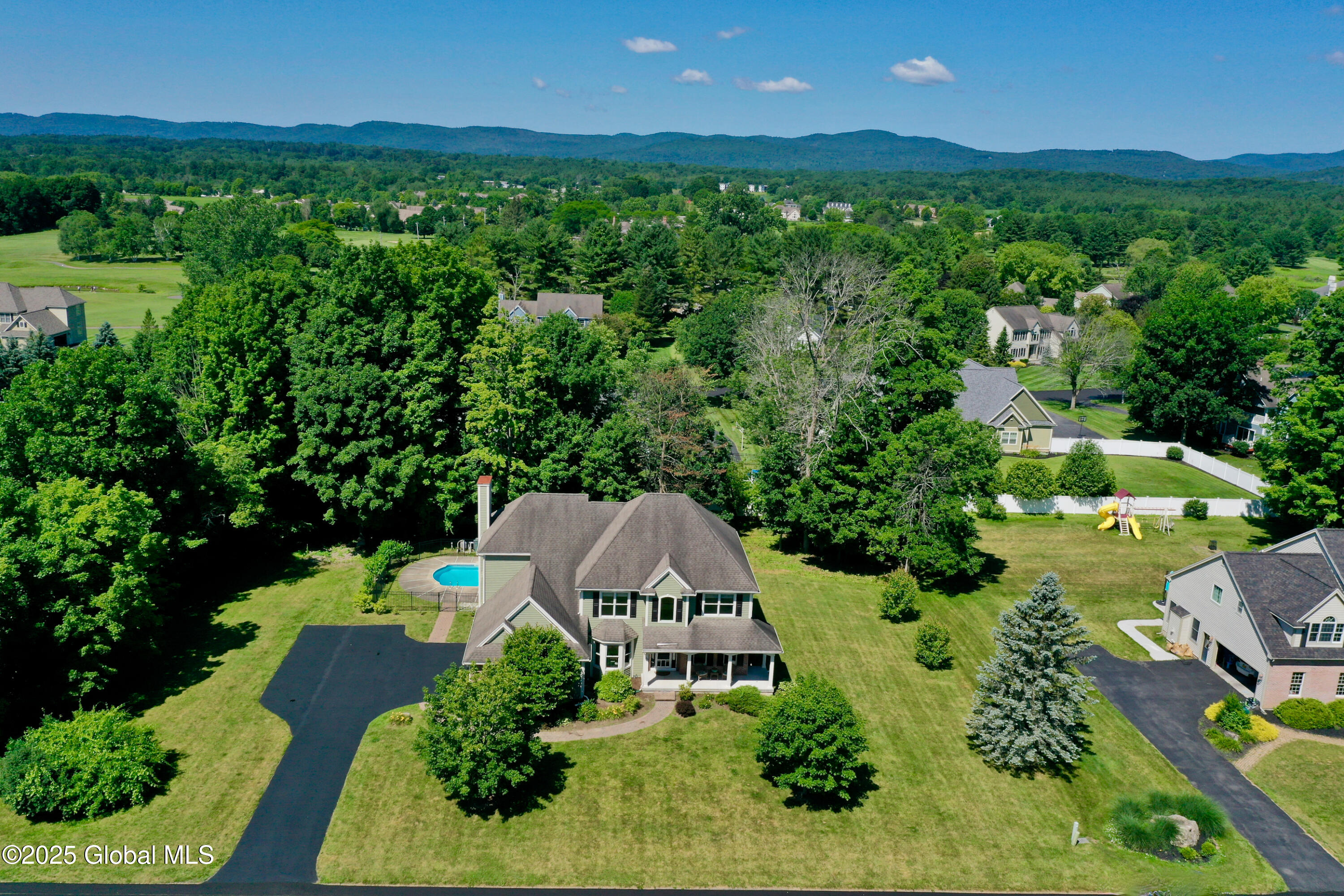 Queensbury, New York 12804, United States, 4 Bedrooms Bedrooms, ,3 BathroomsBathrooms,Residential,Active,165704