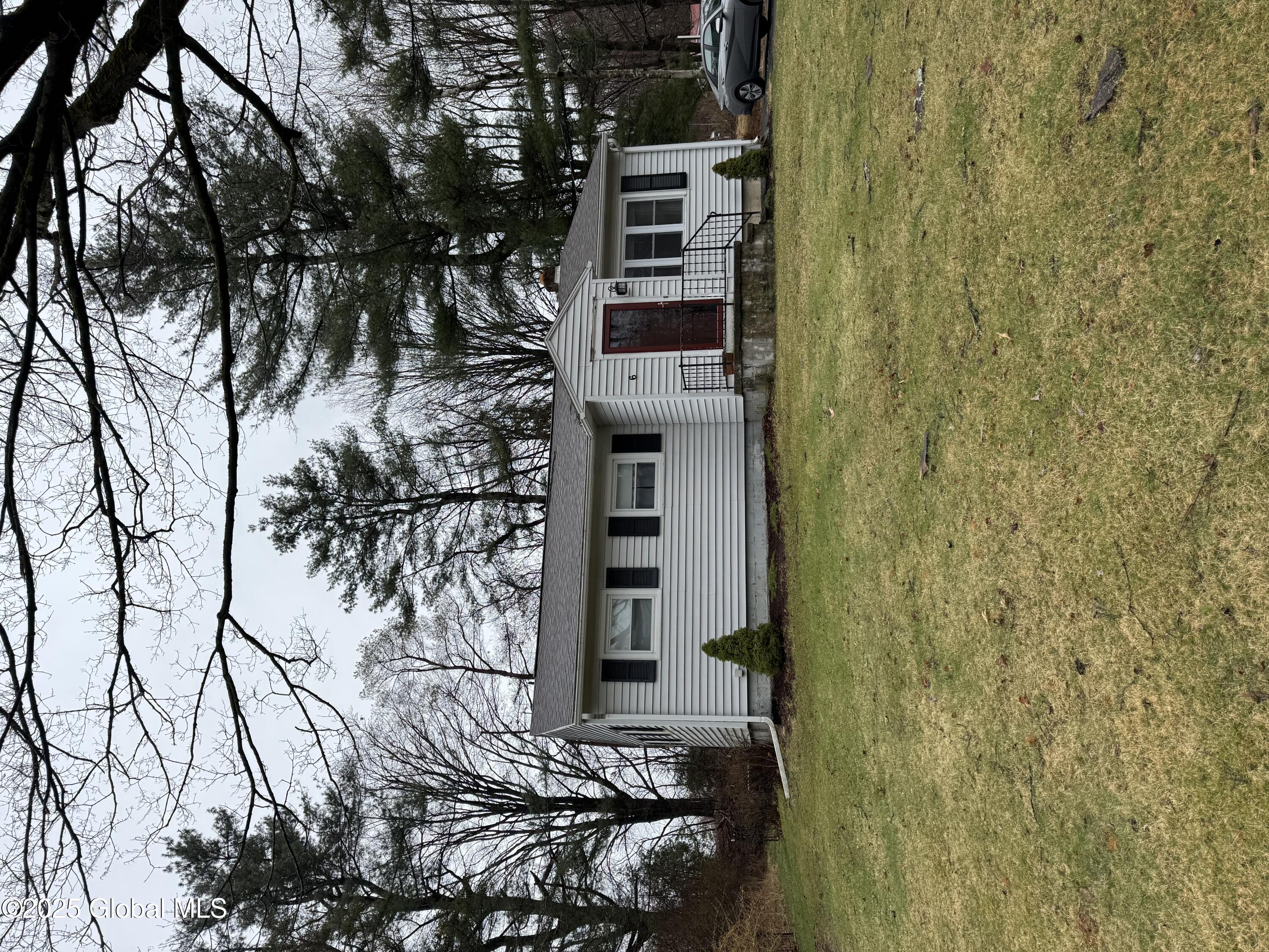 6 Simmons Road, Wynantskill, New York image 1