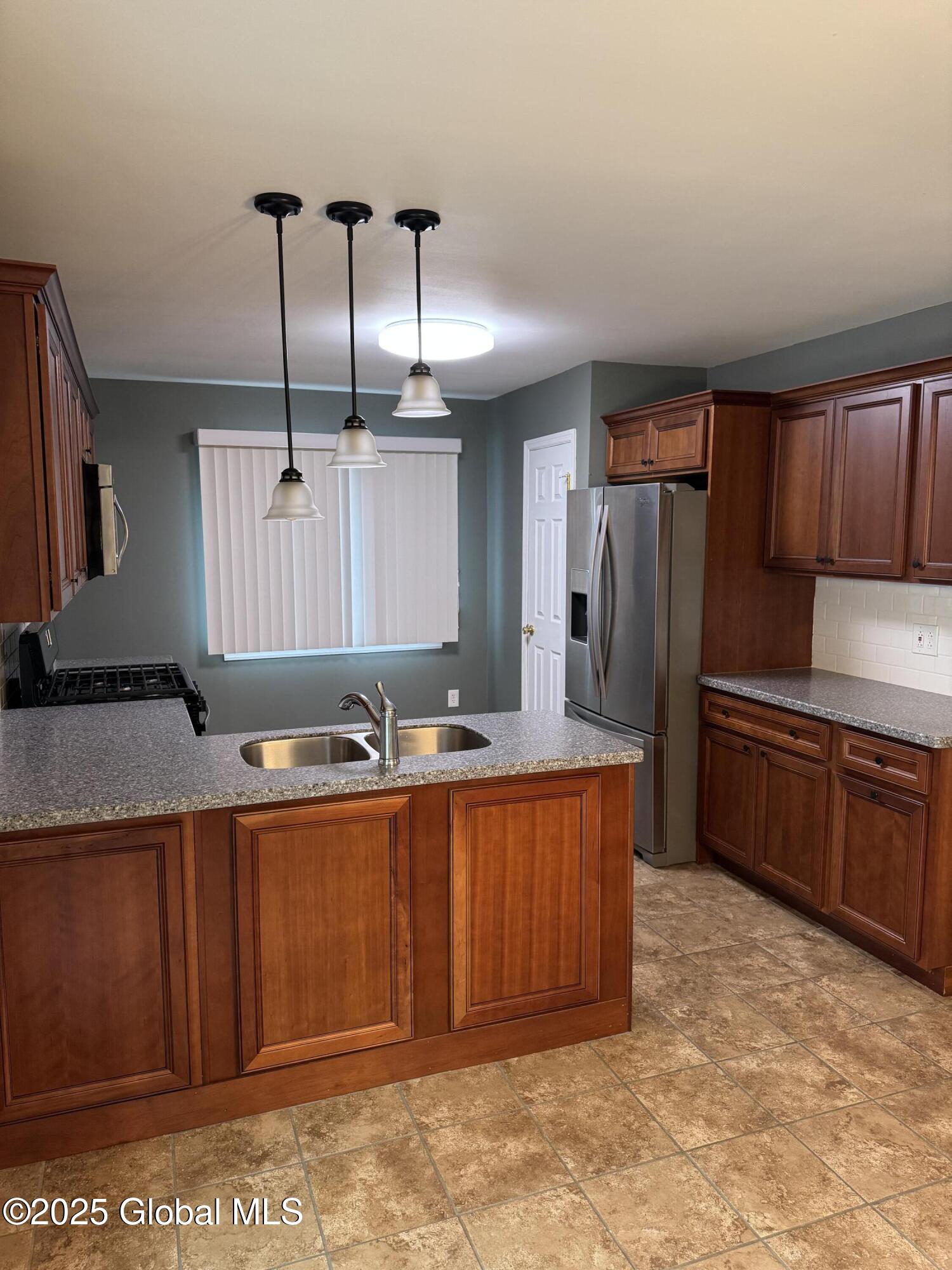6 Simmons Road, Wynantskill, New York image 15