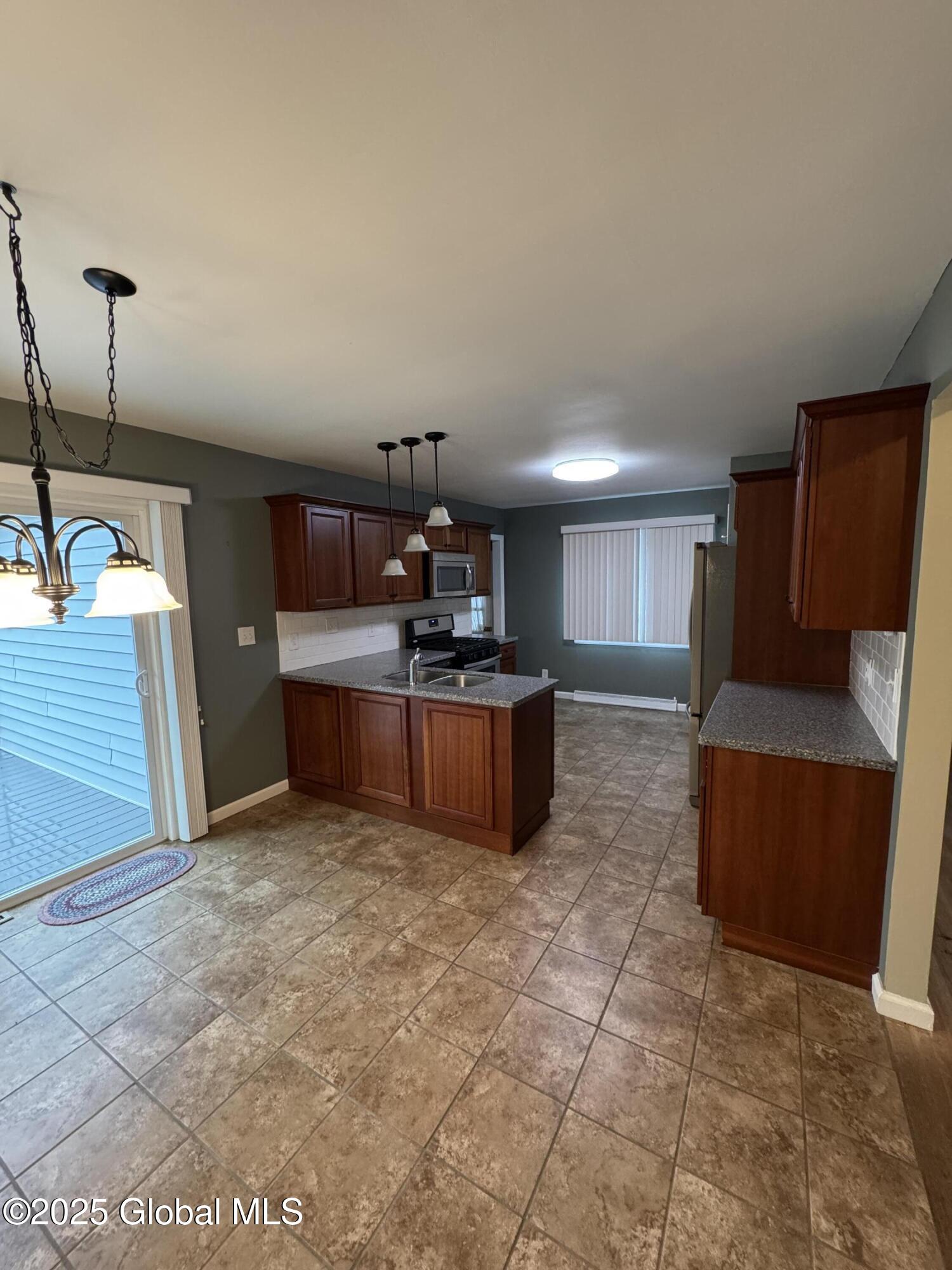 6 Simmons Road, Wynantskill, New York image 14