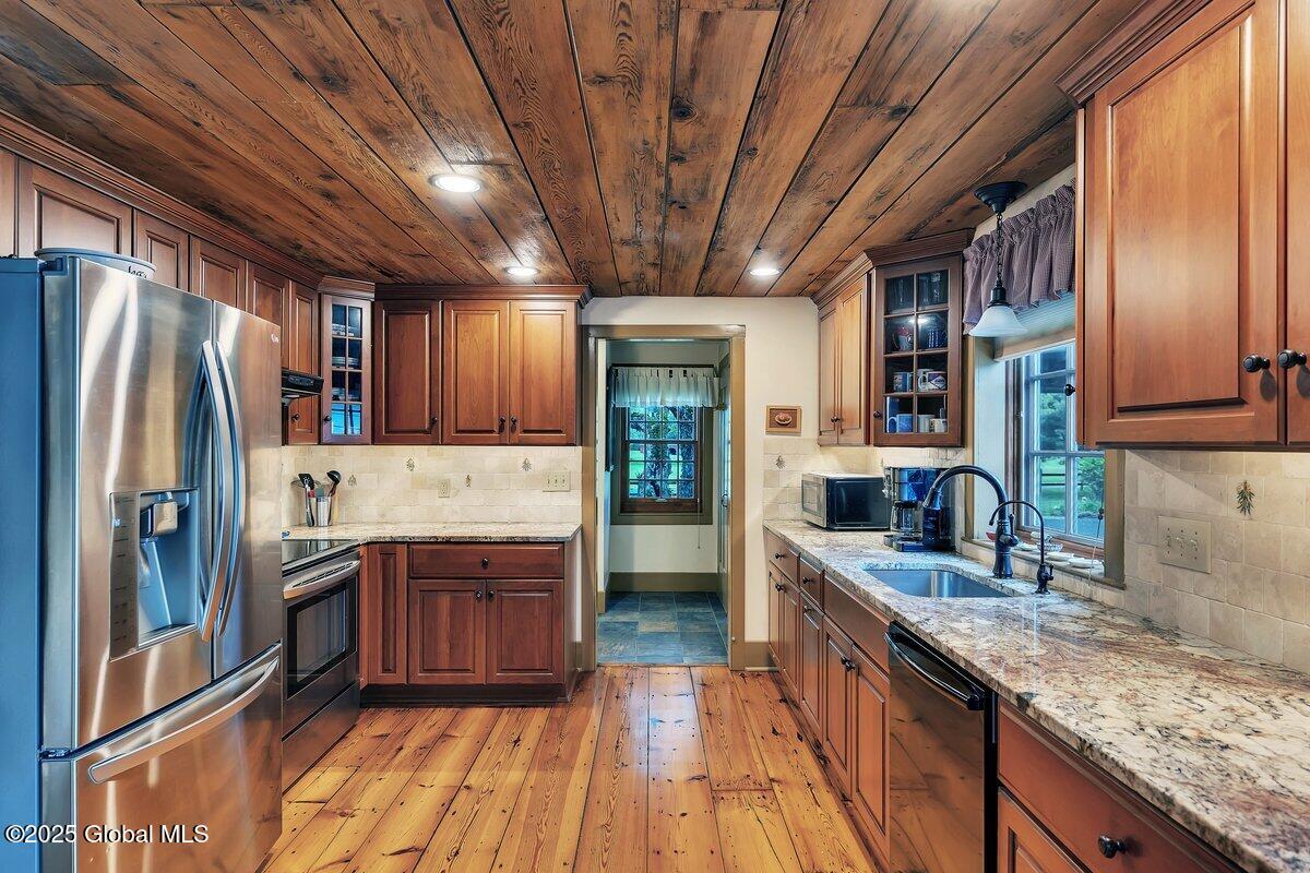 289 Scotch Bush Road, Burnt Hills, New York image 11