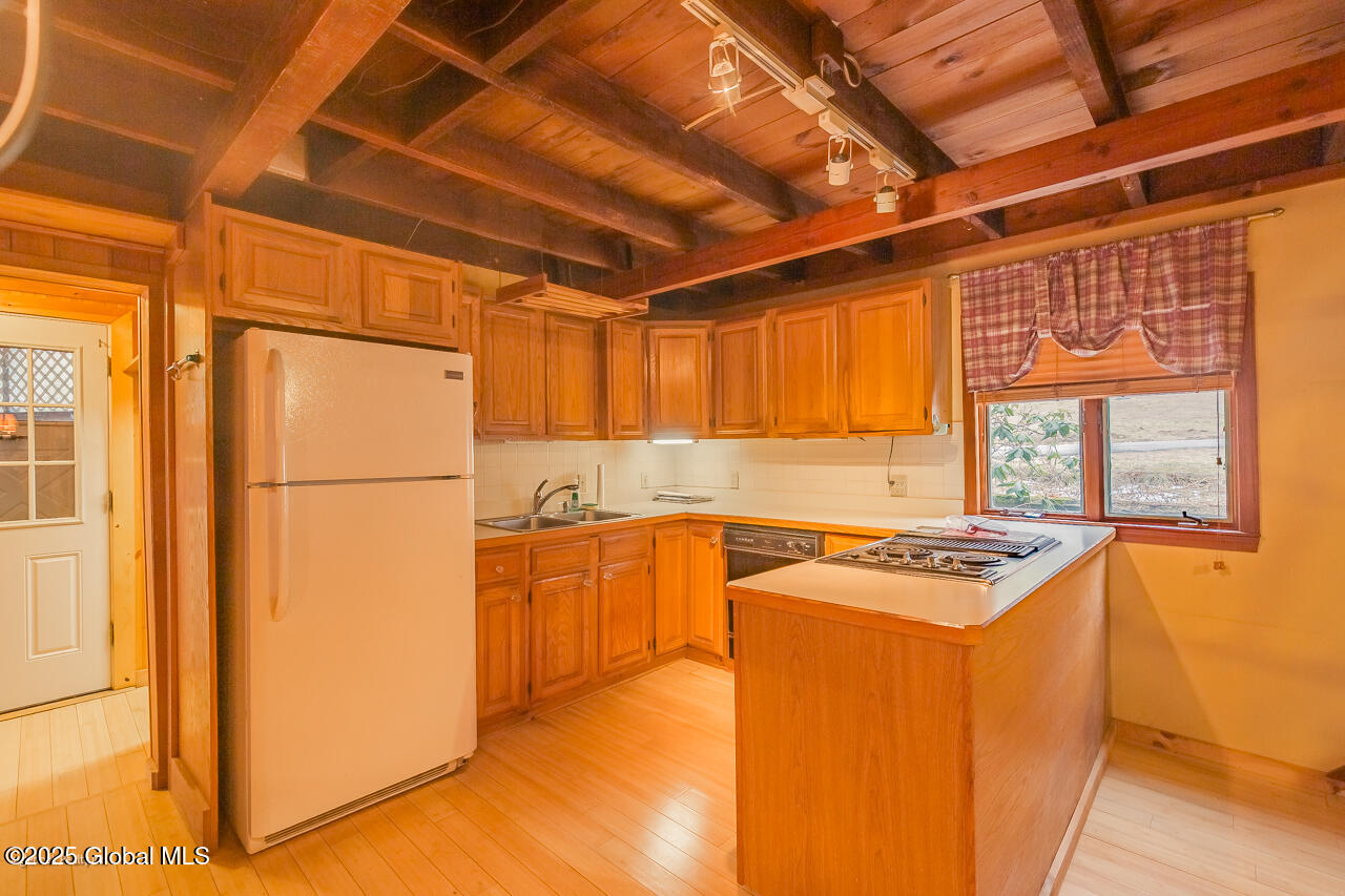 1609 N Shore Rd, Hadley, New York image 8
