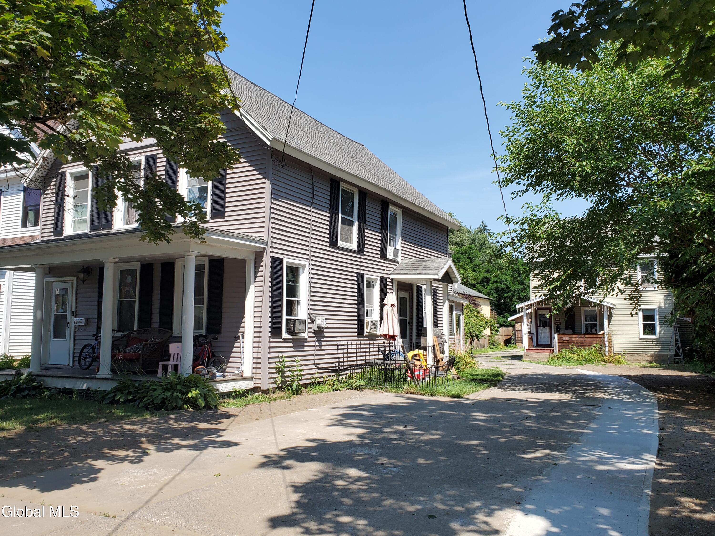 Saratoga Springs, New York 12866, United States, 5 Bedrooms Bedrooms, ,3 BathroomsBathrooms,Residential,Pending,181954