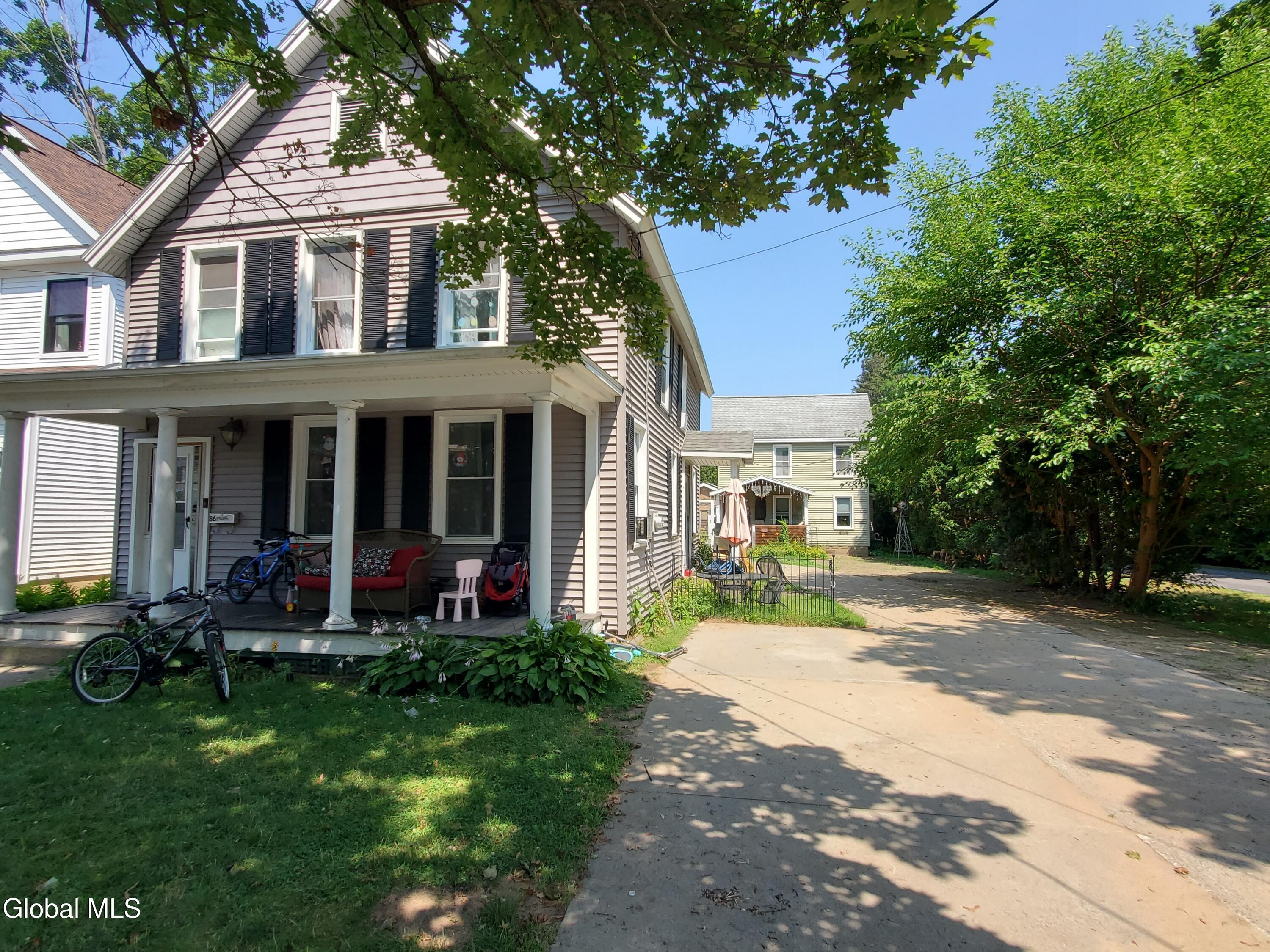 Saratoga Springs, New York 12866, United States, 5 Bedrooms Bedrooms, ,3 BathroomsBathrooms,Residential,Pending,181954