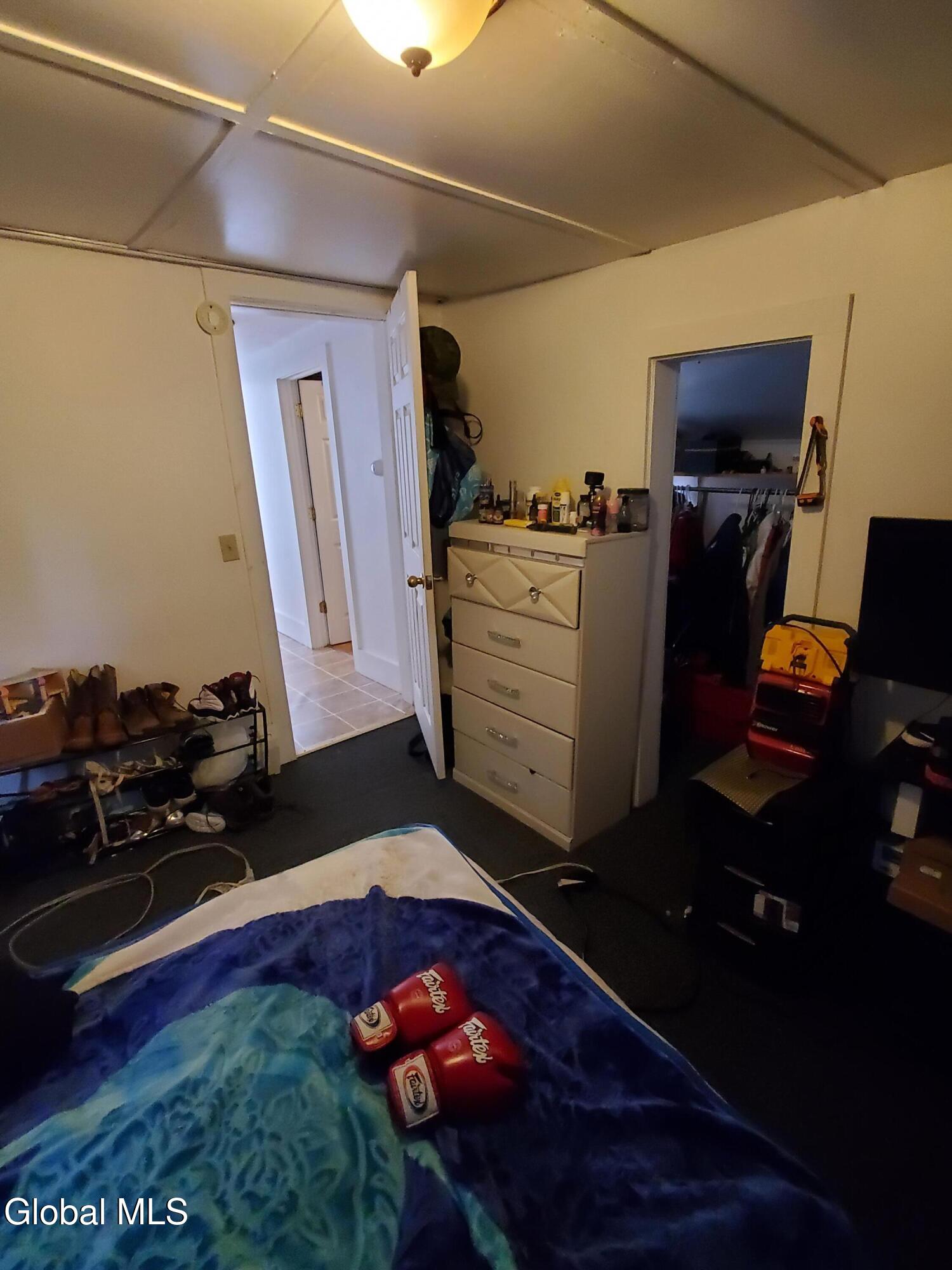 Saratoga Springs, New York 12866, United States, 5 Bedrooms Bedrooms, ,3 BathroomsBathrooms,Residential,Pending,181954