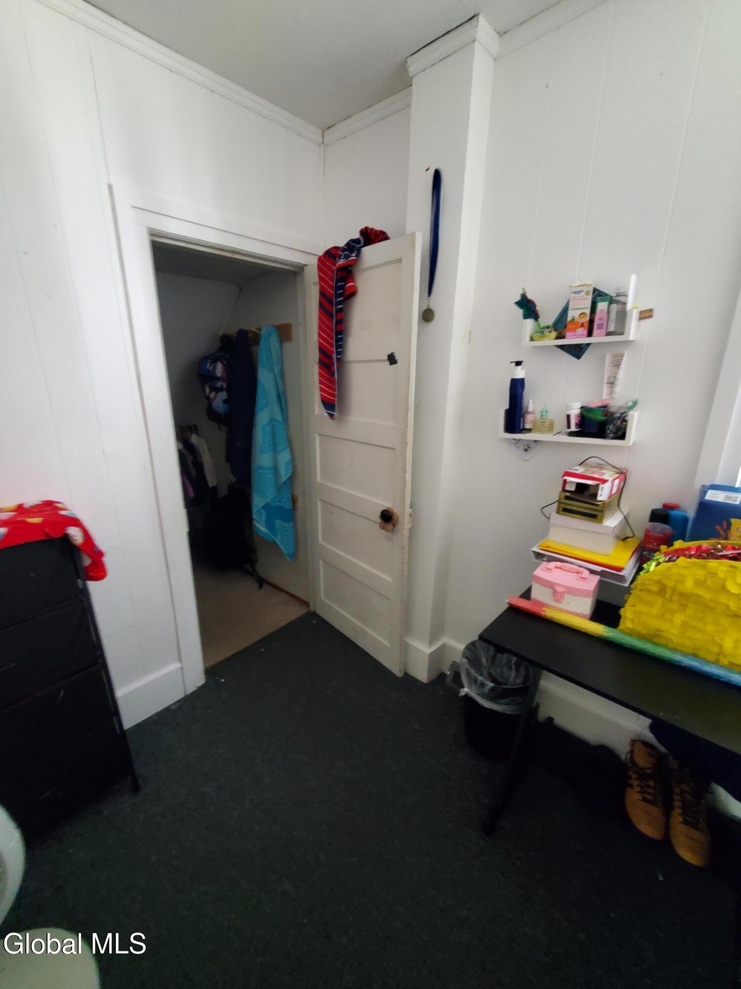 Saratoga Springs, New York 12866, United States, 5 Bedrooms Bedrooms, ,3 BathroomsBathrooms,Residential,Pending,181954