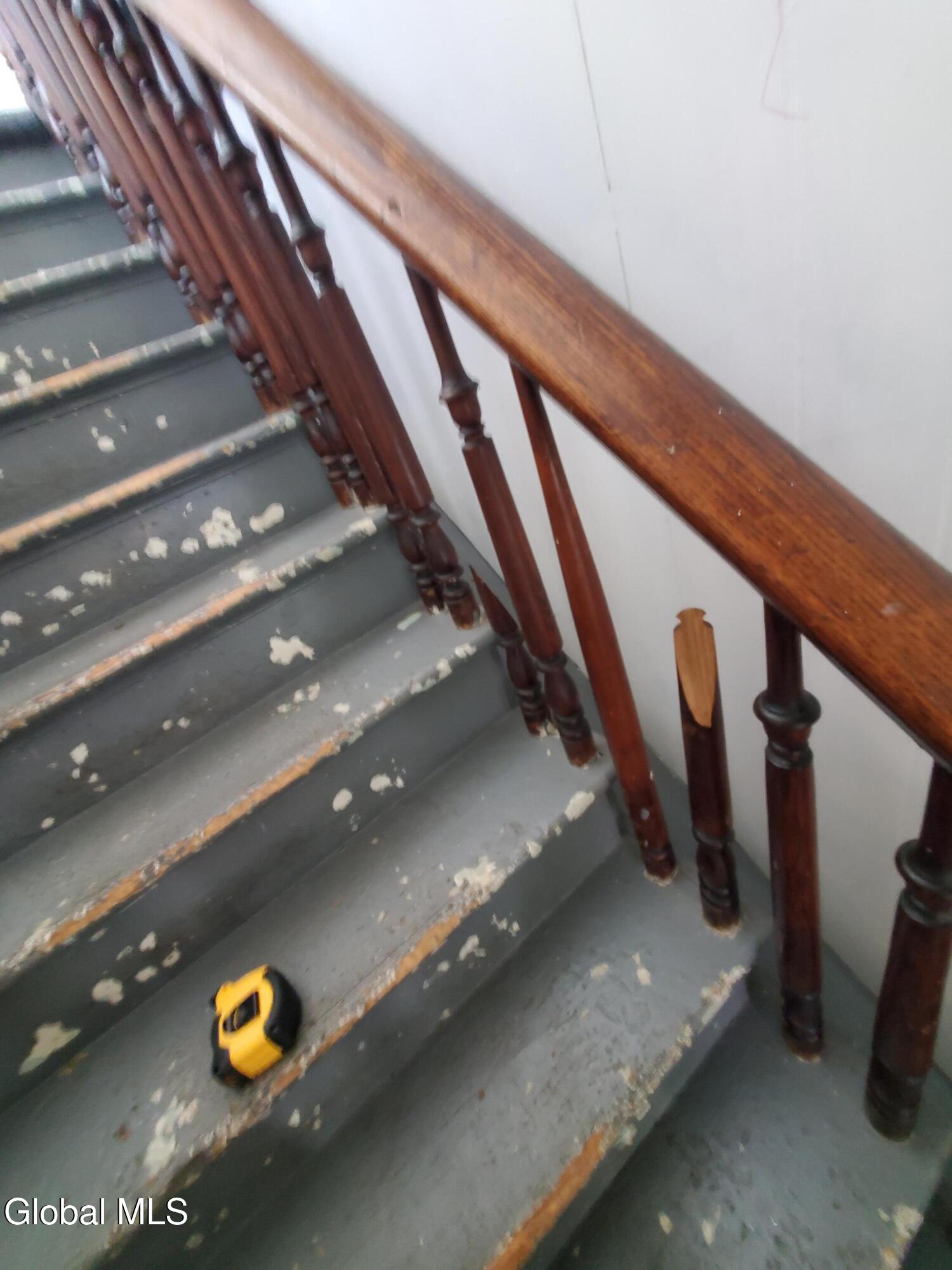 Saratoga Springs, New York 12866, United States, 5 Bedrooms Bedrooms, ,3 BathroomsBathrooms,Residential,Pending,181954