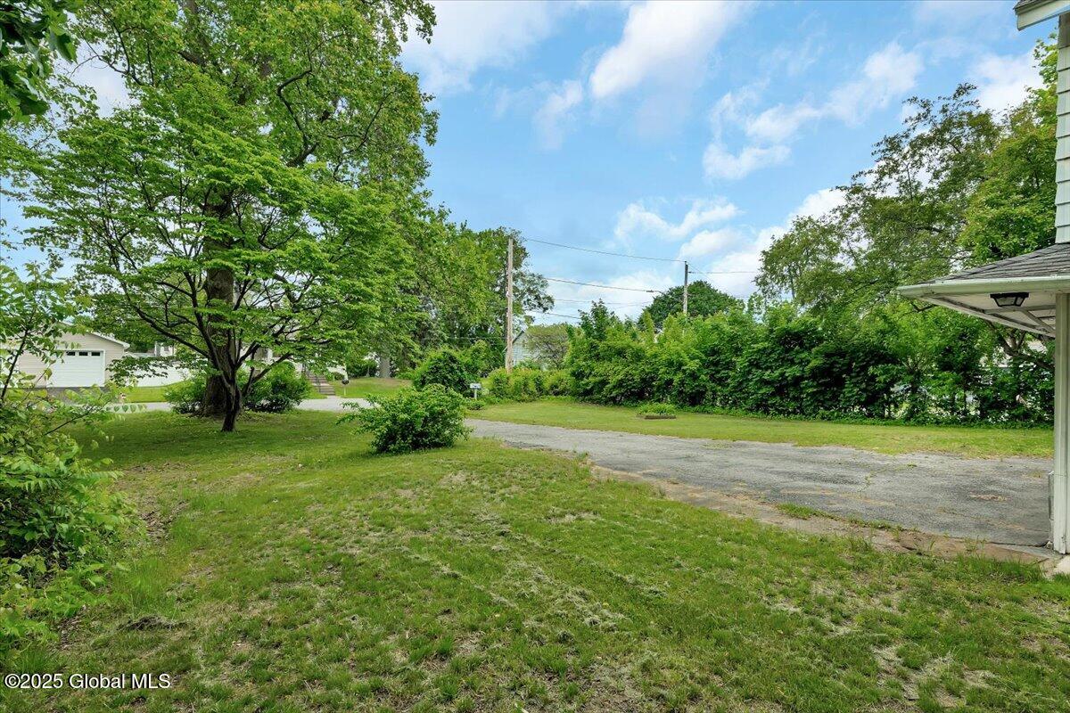 27 Washington Avenue, Colonie, New York image 17