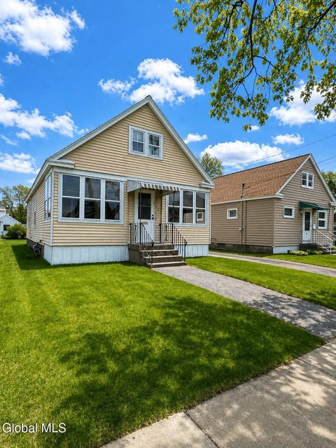 Photo of 233 Sixteenth Street, Schenectady, NY 12306 (MLS # 202616165)