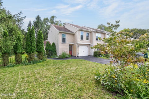 Townhouse For Rent - 3 Westchester Drive<br/> Saratoga County, Clifton Park, NY 12065