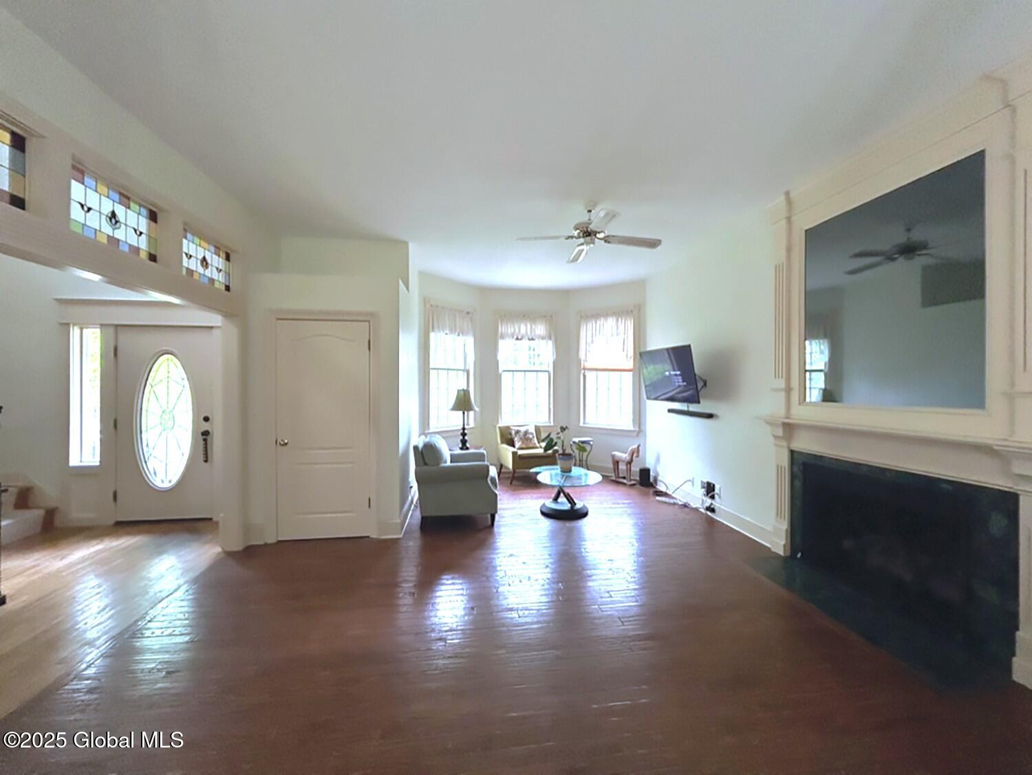 587 Grand Avenue, Saratoga Springs, New York image 6