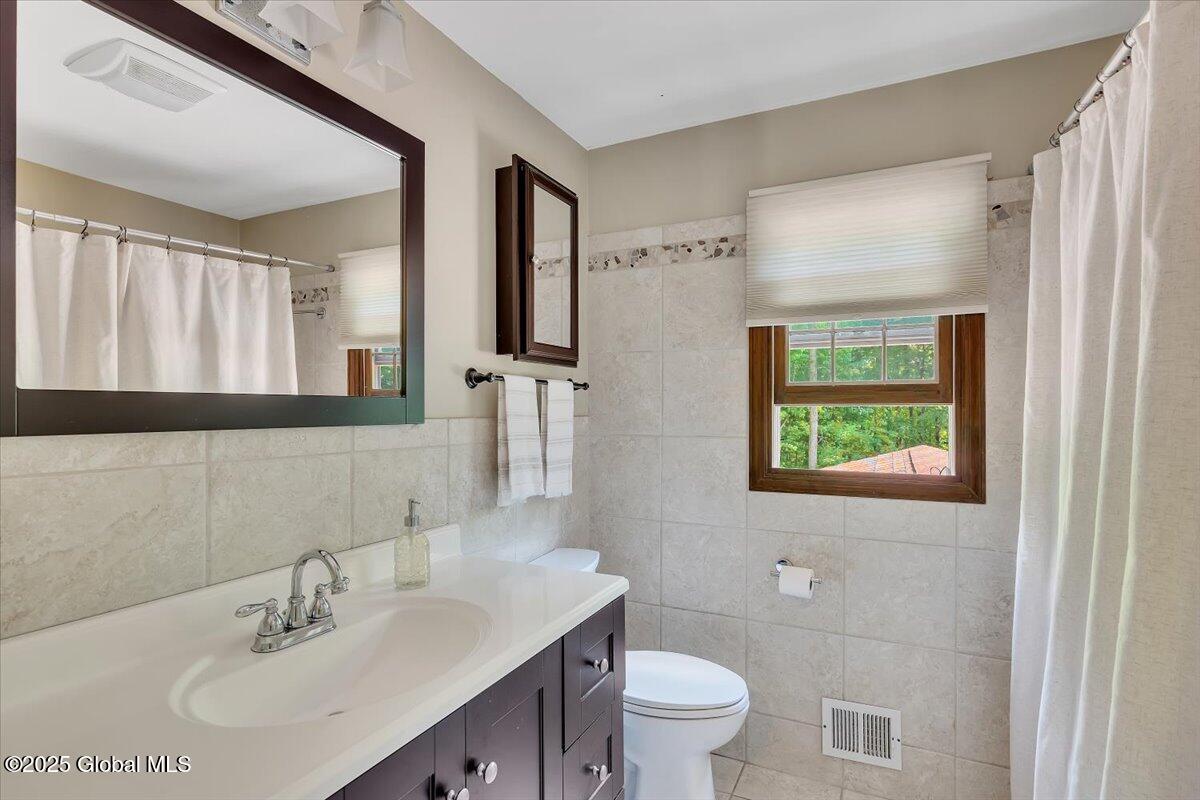 56 Via Da Vinci, Clifton Park, New York image 26