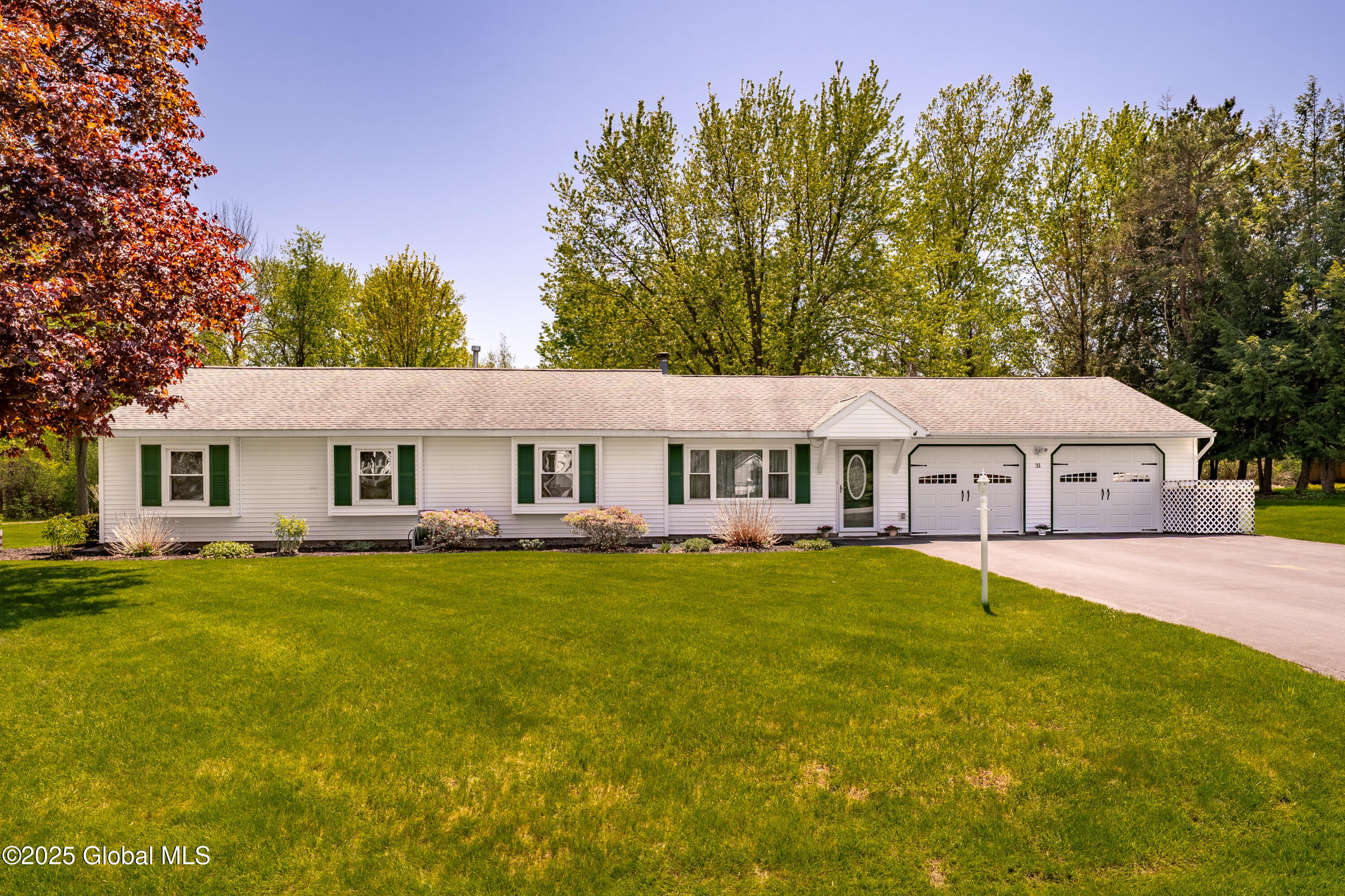 31 Skaarland Drive, Burnt Hills, New York image 1