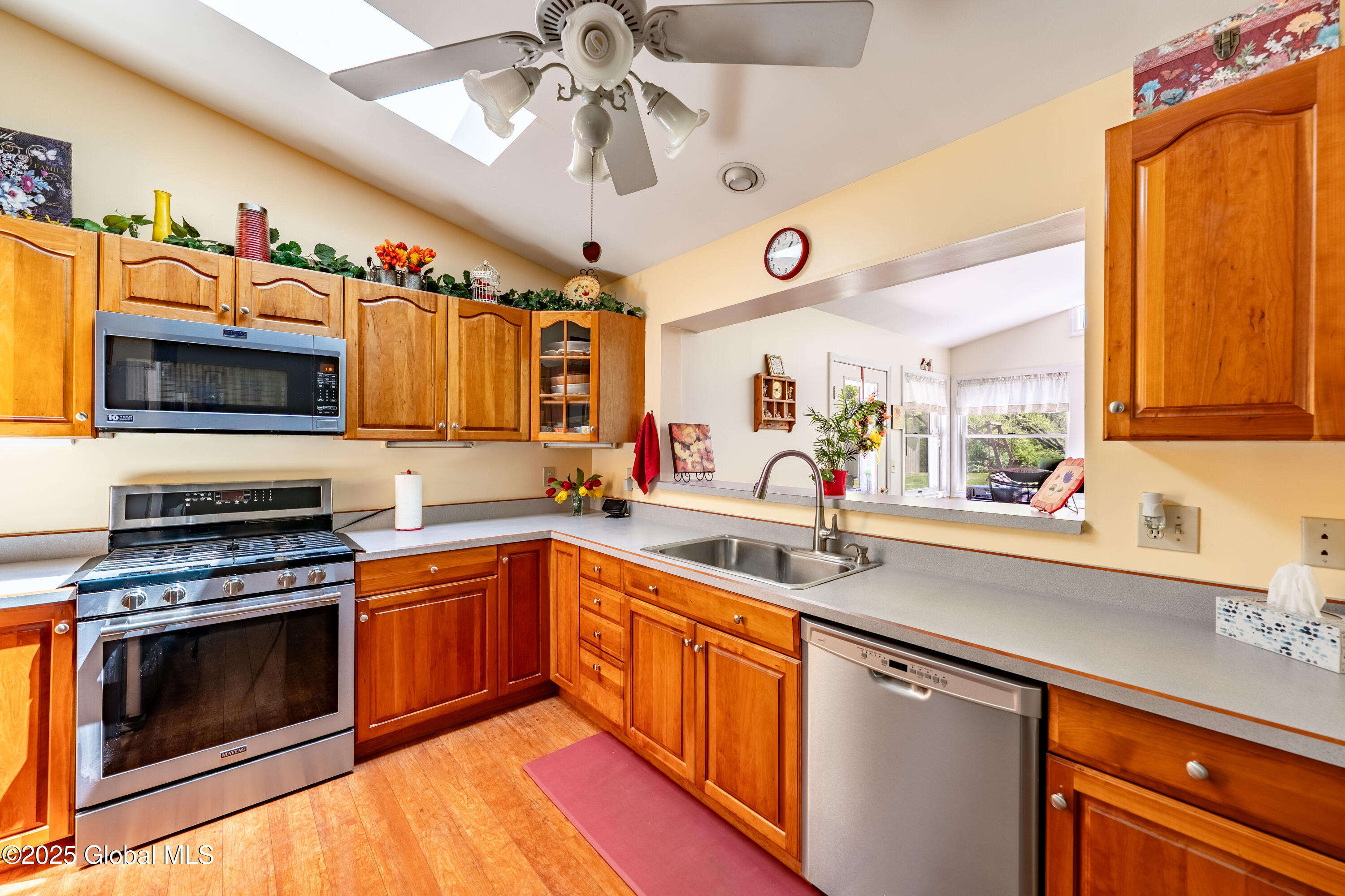 31 Skaarland Drive, Burnt Hills, New York image 6