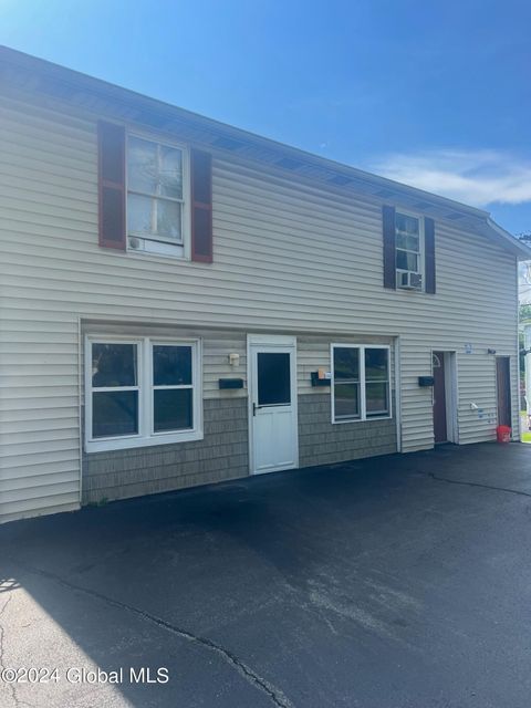 Apartment For Rent - 142 Old Loudon Road #2<br/> Colonie, NY 12110