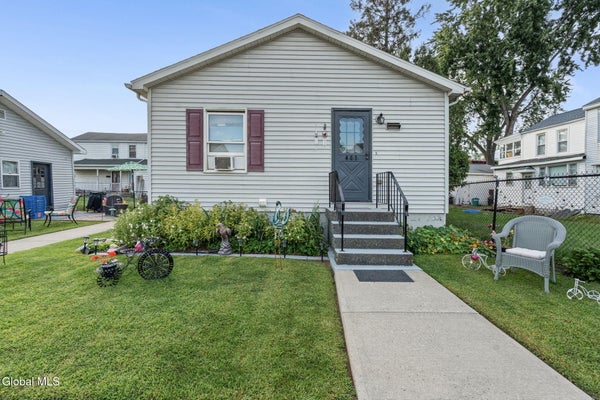 401 14TH ST, WATERVLIET, NY 12189 - Image 47079905b3b39aa22fc7d813402181d1/667760232