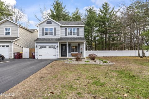Photo of 39 Woodthrush Court, Ballston Spa, NY 12020 (MLS # 202616450)
