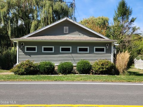 Homes For Sale - 1003 River Road<br/> Schodack Landing, NY 12156