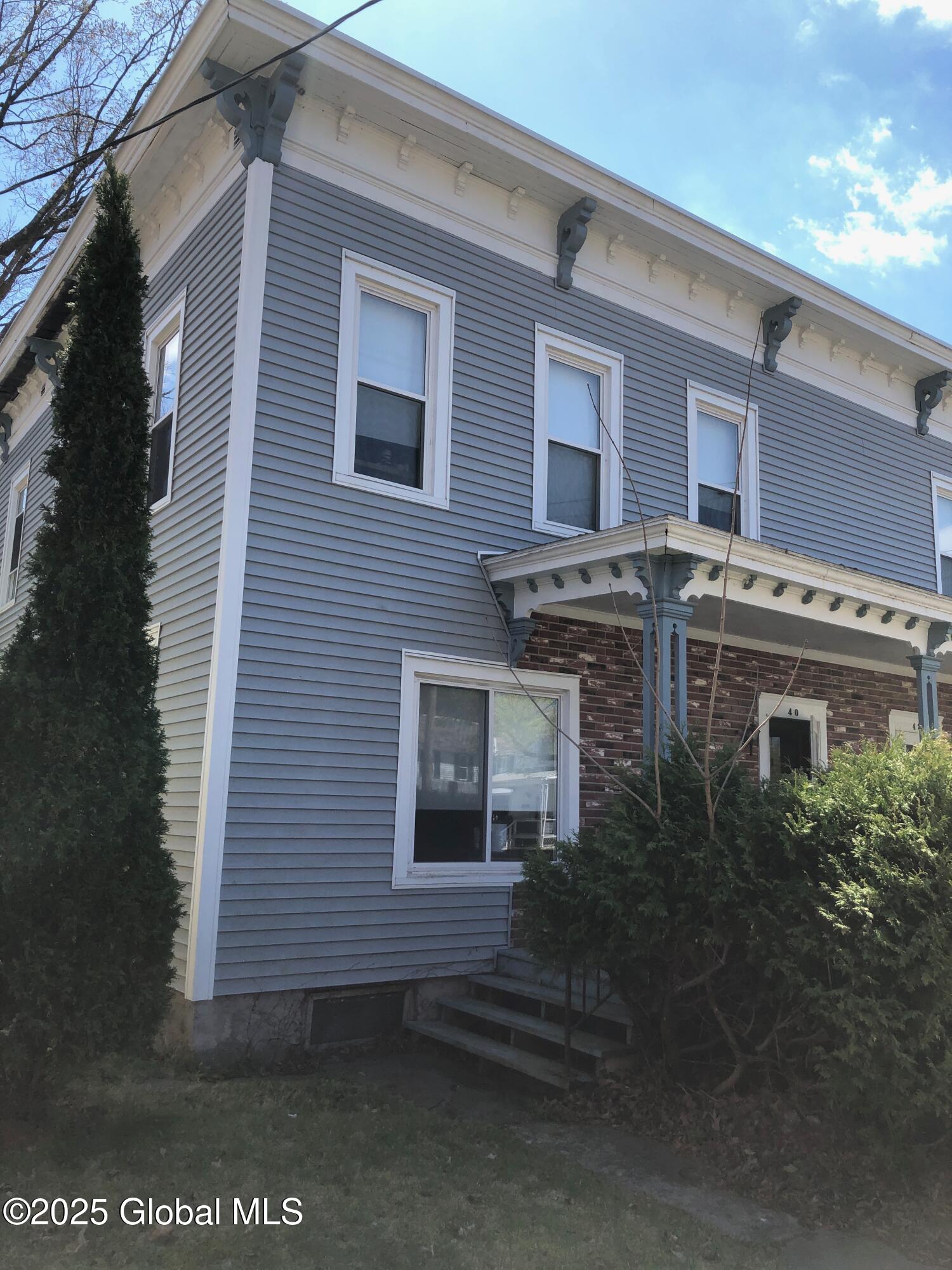 Greenwich, New York 12834, United States, 6 Bedrooms Bedrooms, ,3 BathroomsBathrooms,Residential,Pending,116795