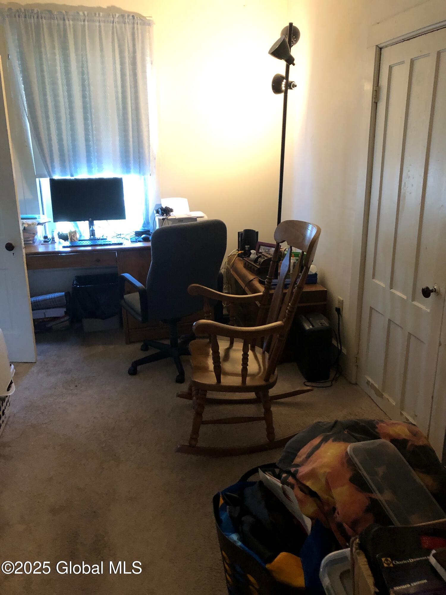 Greenwich, New York 12834, United States, 6 Bedrooms Bedrooms, ,3 BathroomsBathrooms,Residential,Pending,116795