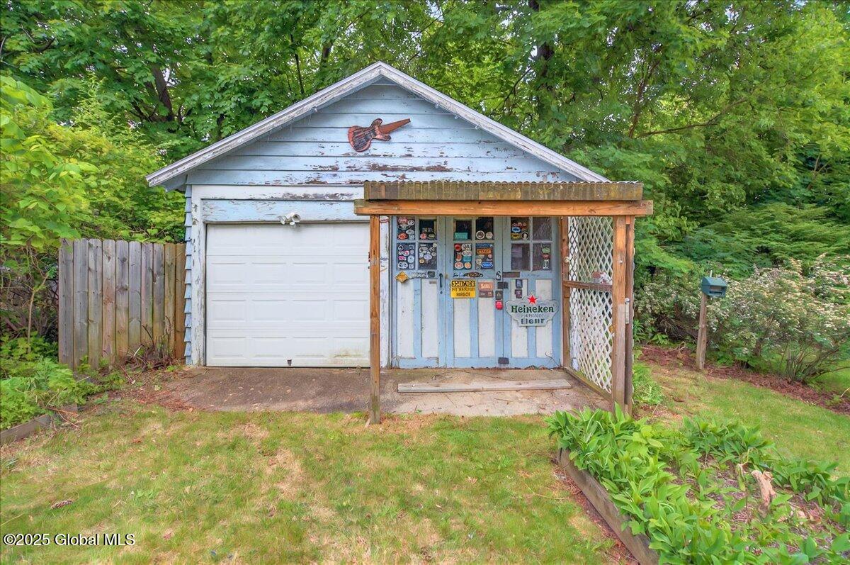 2416 22nd Street, Troy, New York image 35