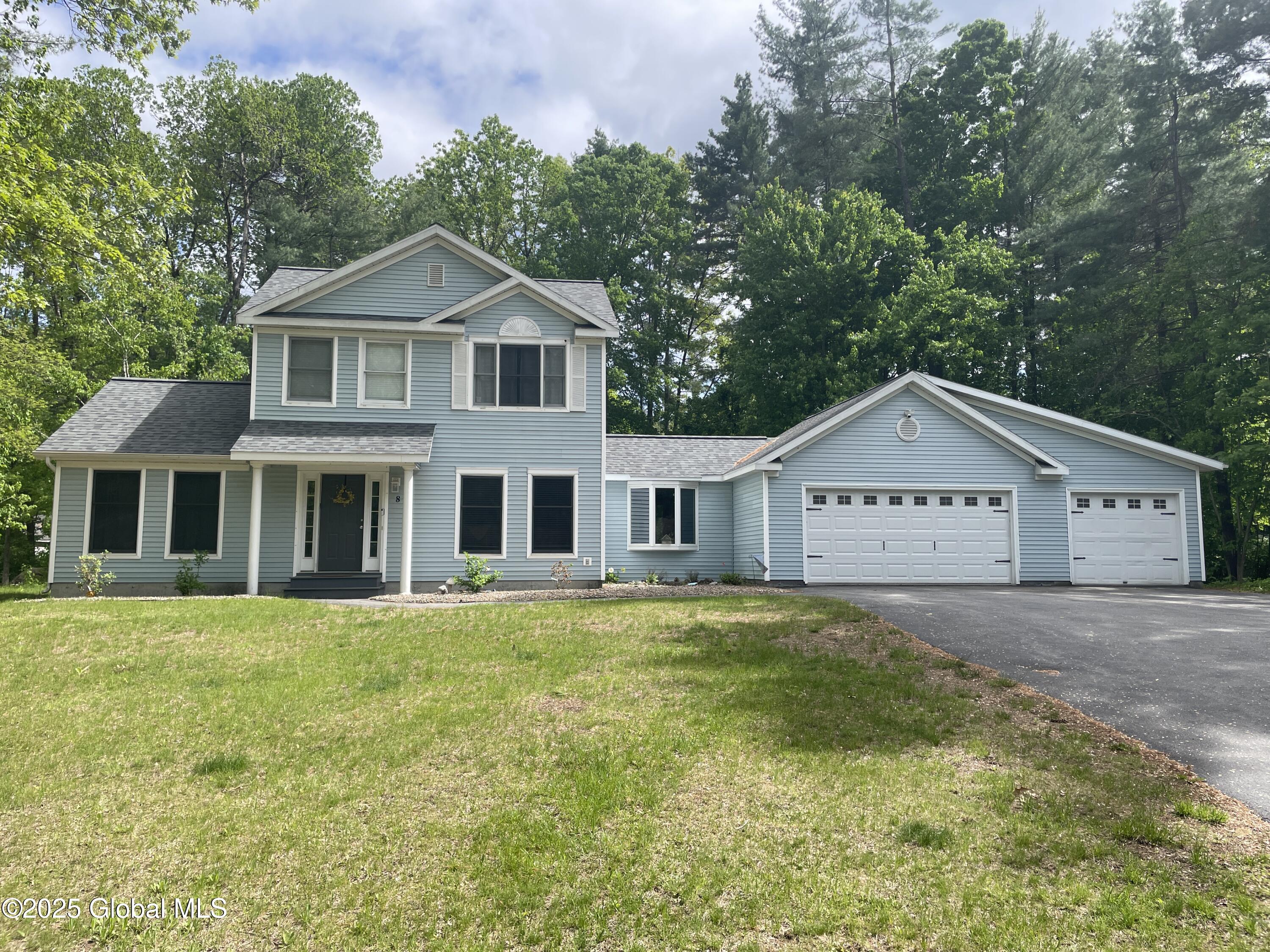 8 Iris Avenue, South Glens Falls, New York image 1
