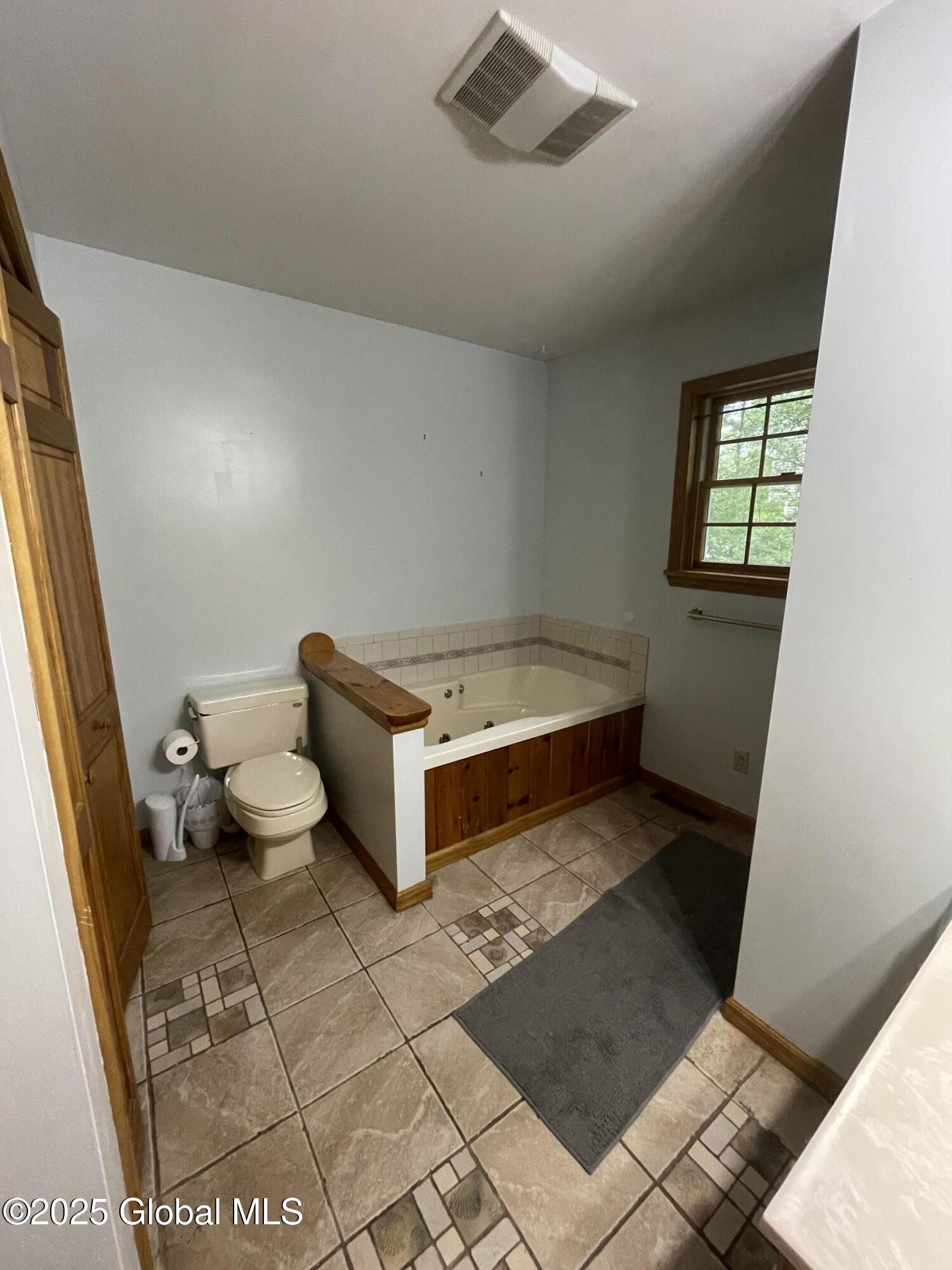 8 Iris Avenue, South Glens Falls, New York image 20