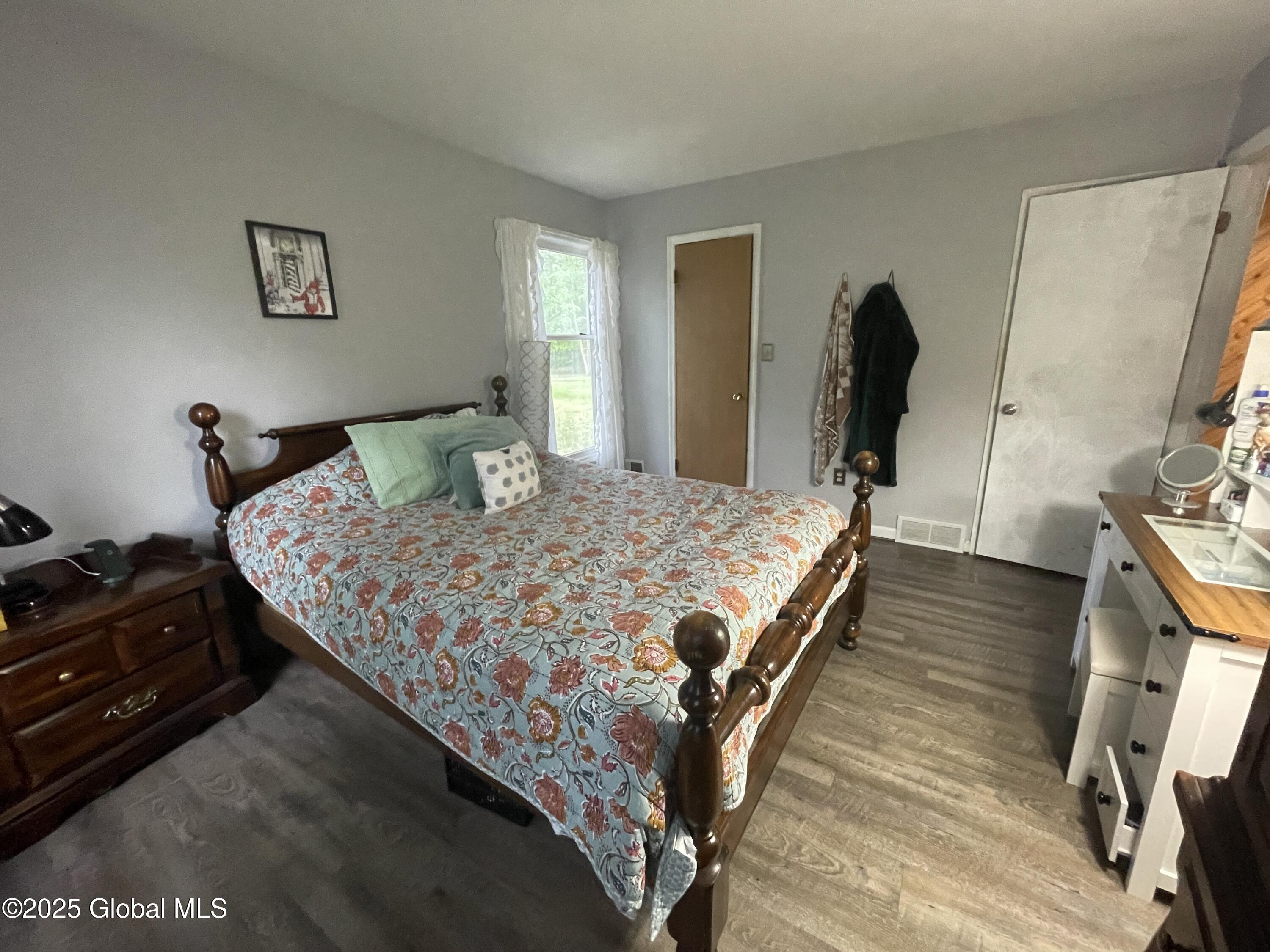 8 Iris Avenue, South Glens Falls, New York image 27