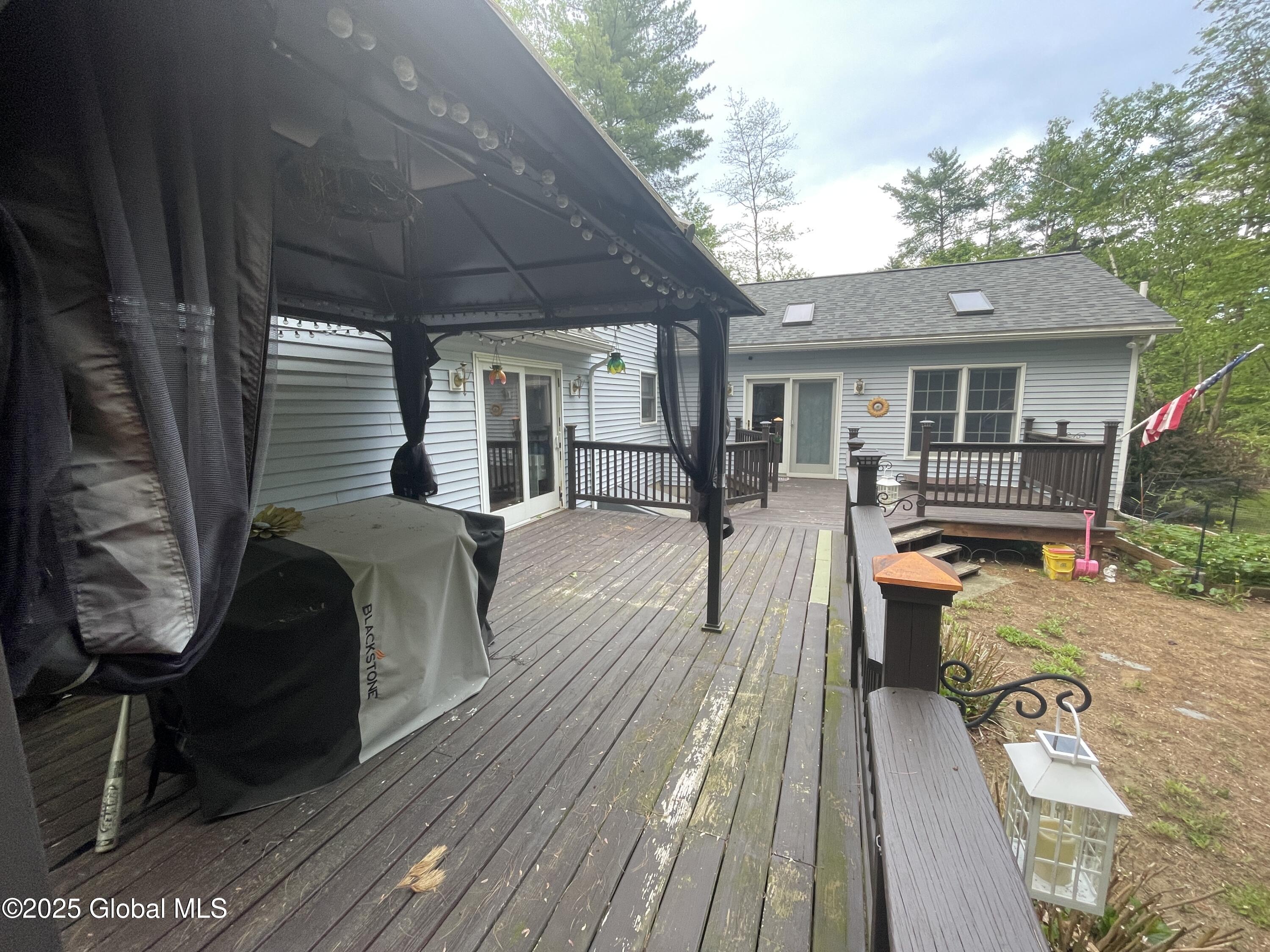 8 Iris Avenue, South Glens Falls, New York image 37