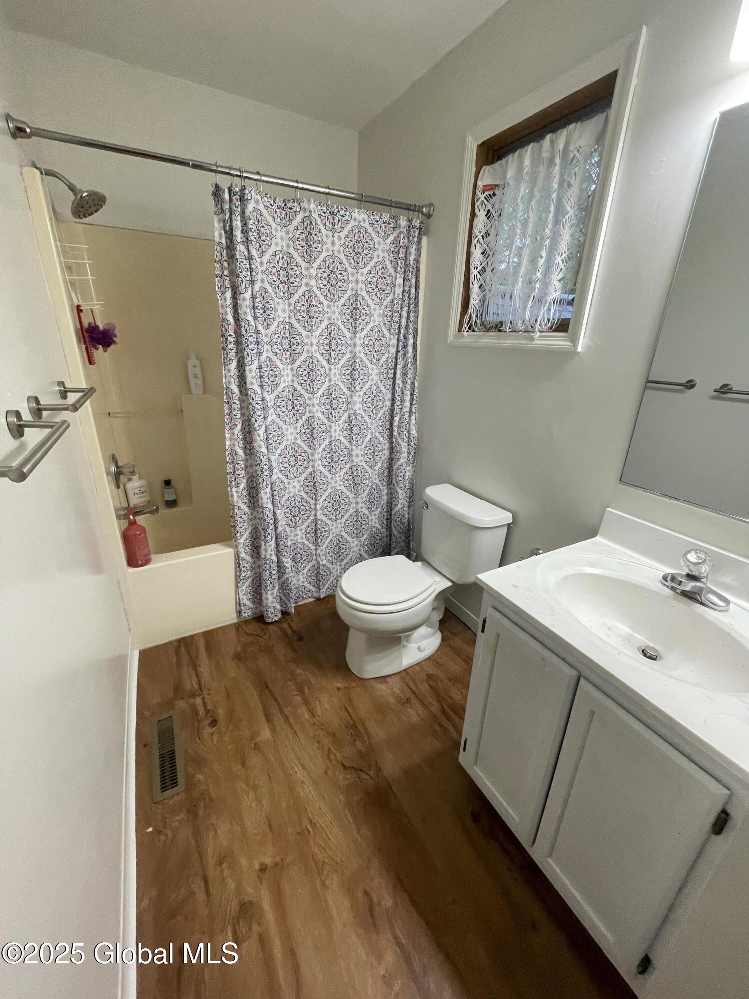 8 Iris Avenue, South Glens Falls, New York image 32