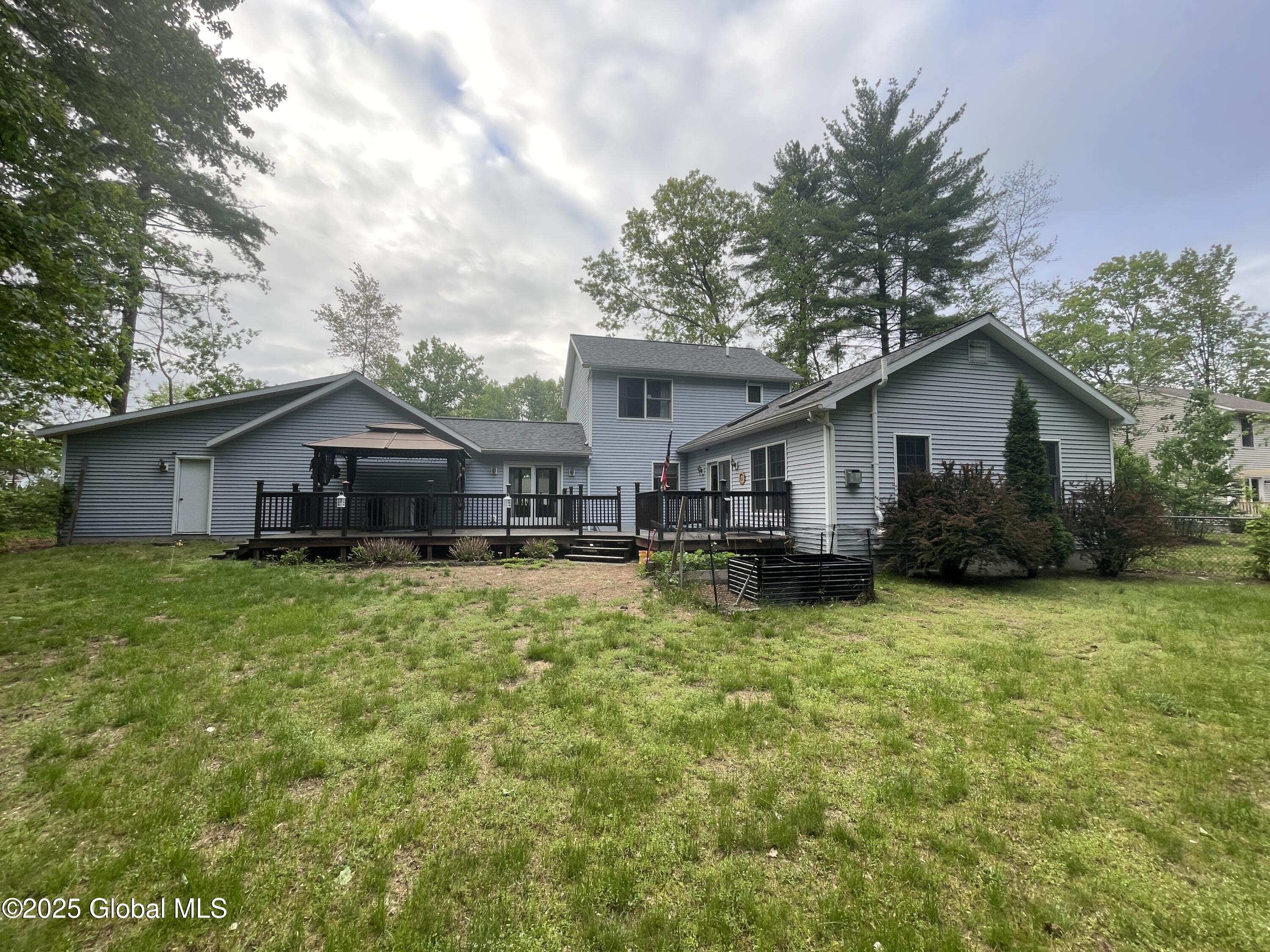 8 Iris Avenue, South Glens Falls, New York image 40