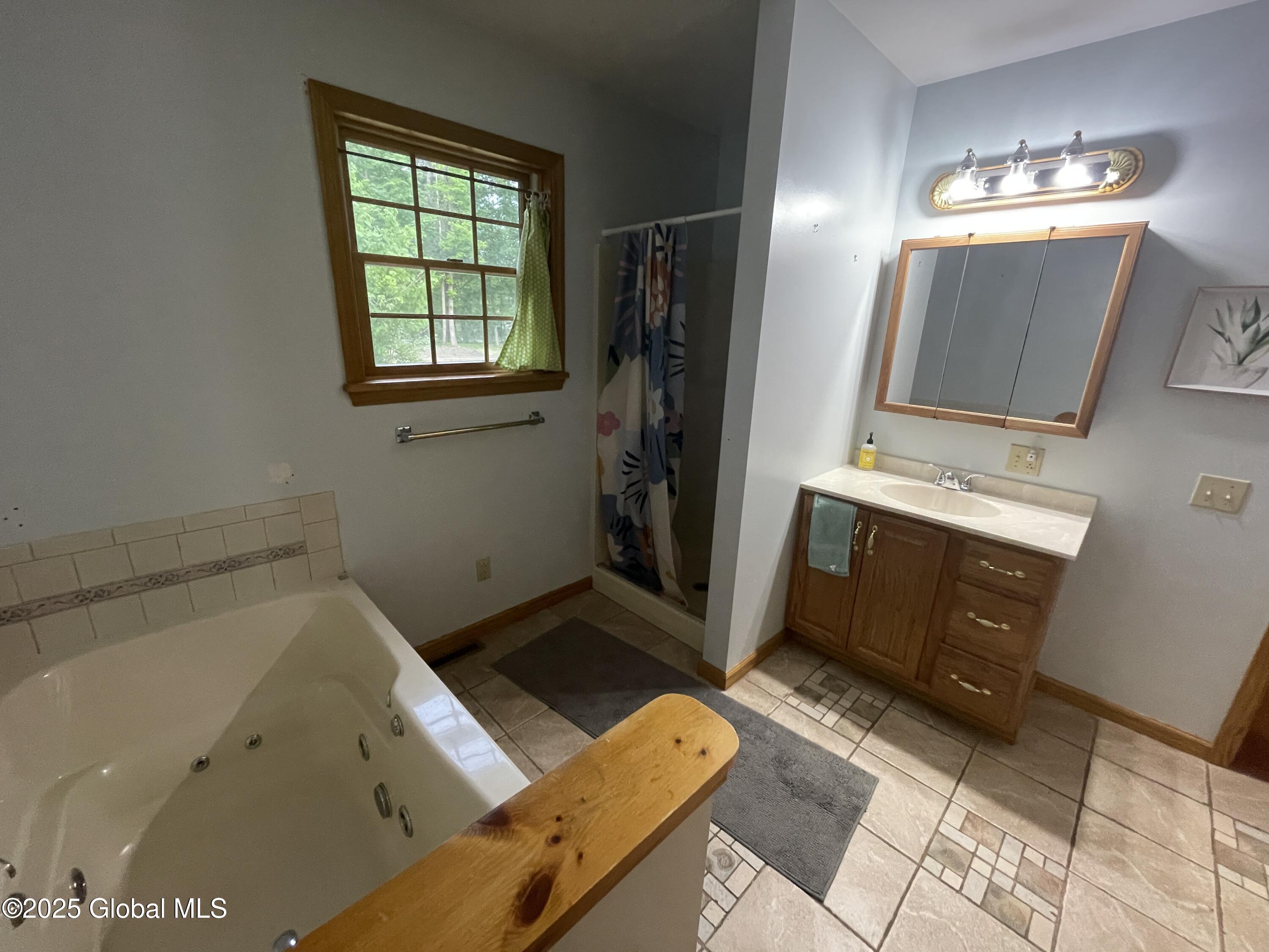 8 Iris Avenue, South Glens Falls, New York image 21