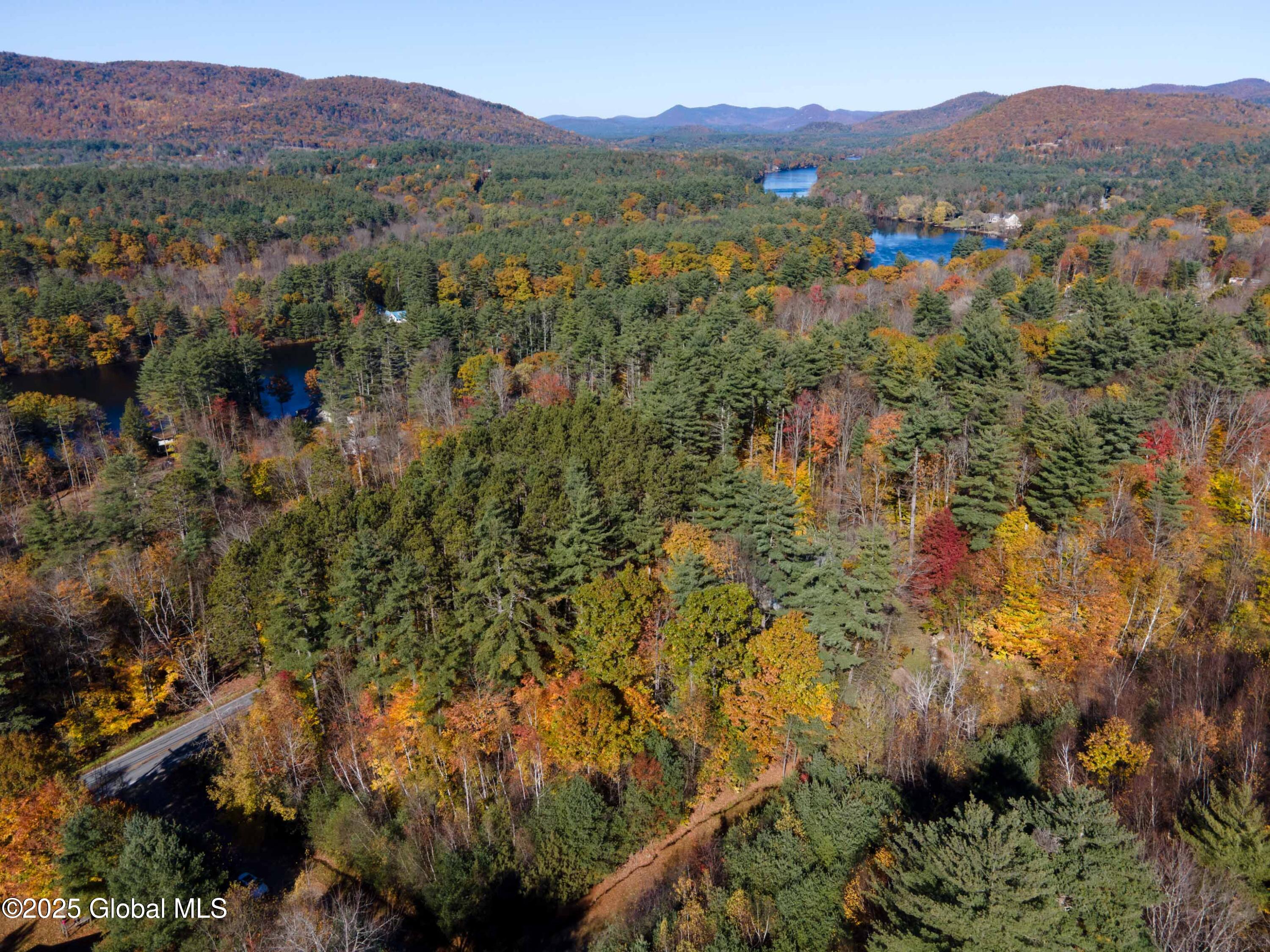 L18 East River Drive, Lake Luzerne, New York image 11