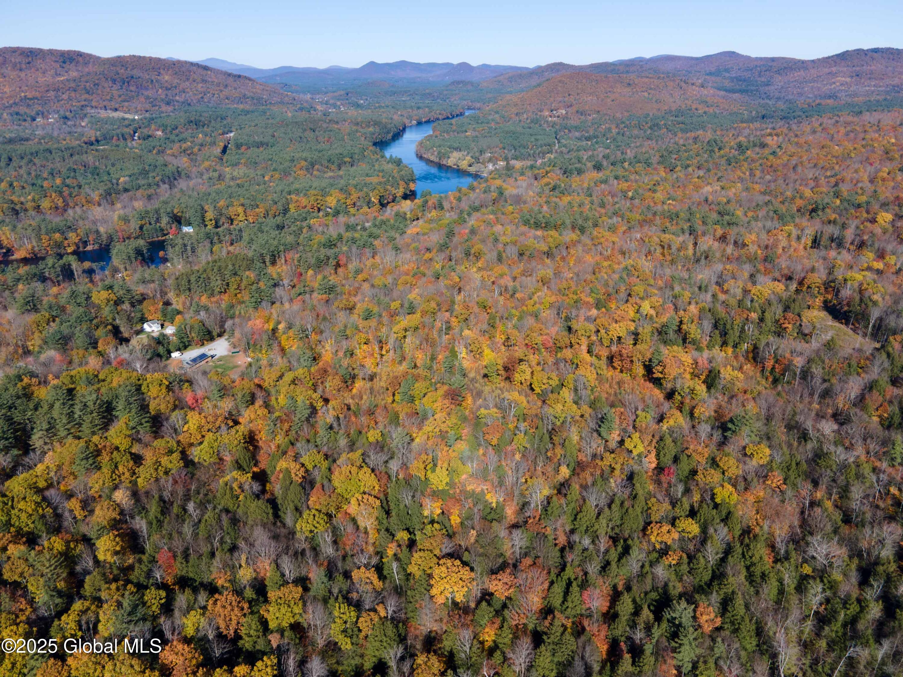 L18 East River Drive, Lake Luzerne, New York image 10
