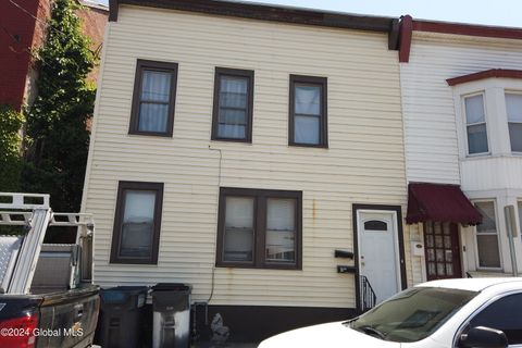 Multifamily For Sale - 242 4th Street<br/> Troy, NY 12180