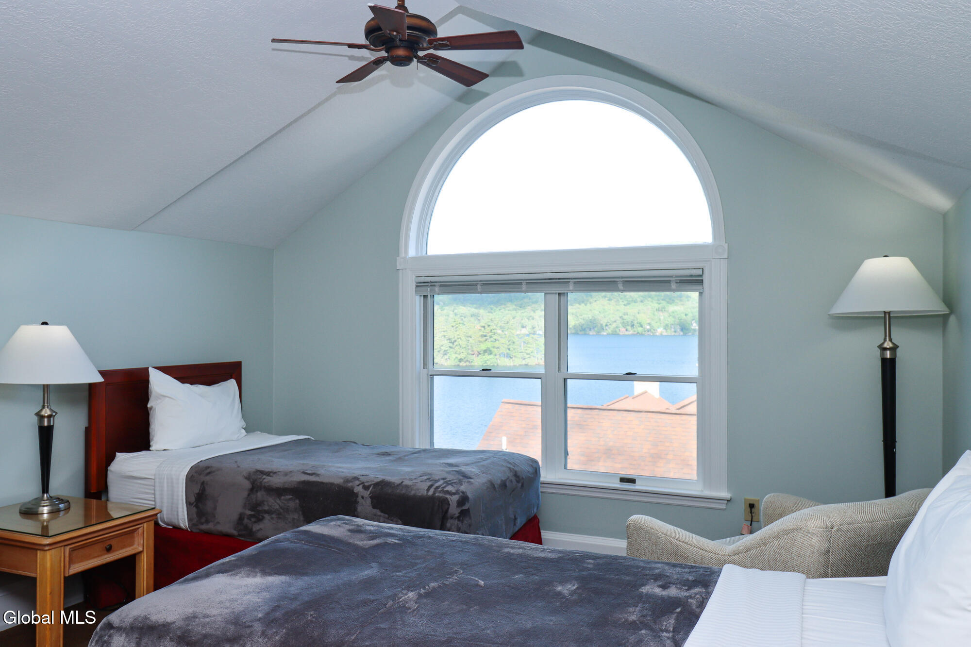 3014 Lake Shore Drive 17A