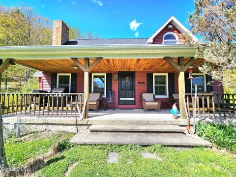 Homes For Sale - 45 Jess Maxon Road<br/> Petersburgh, NY 12138
