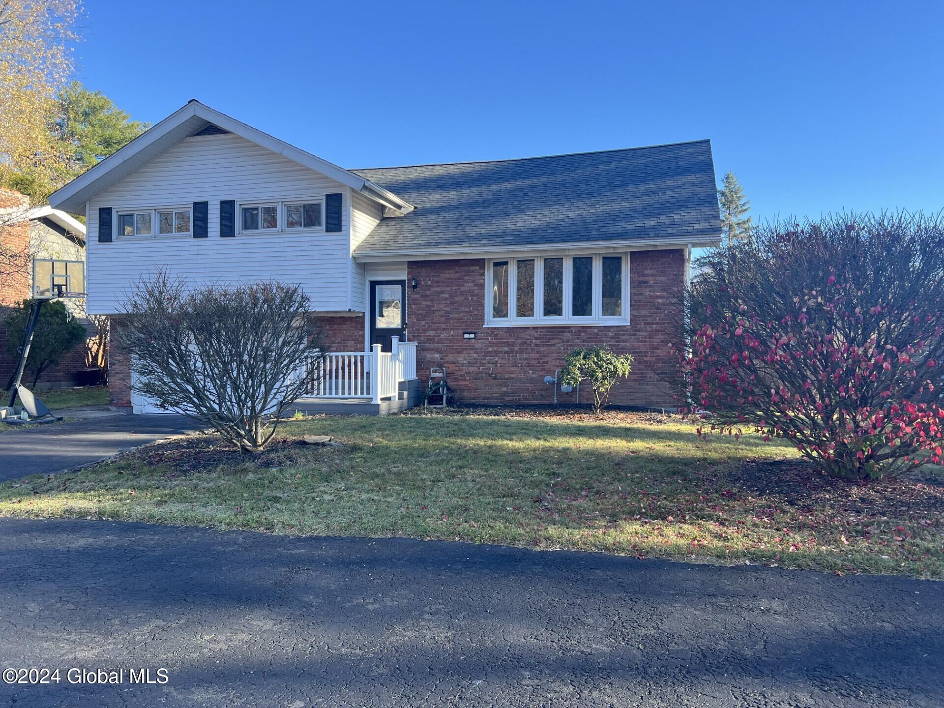 7 Hialeah Drive, Colonie, New York image 4